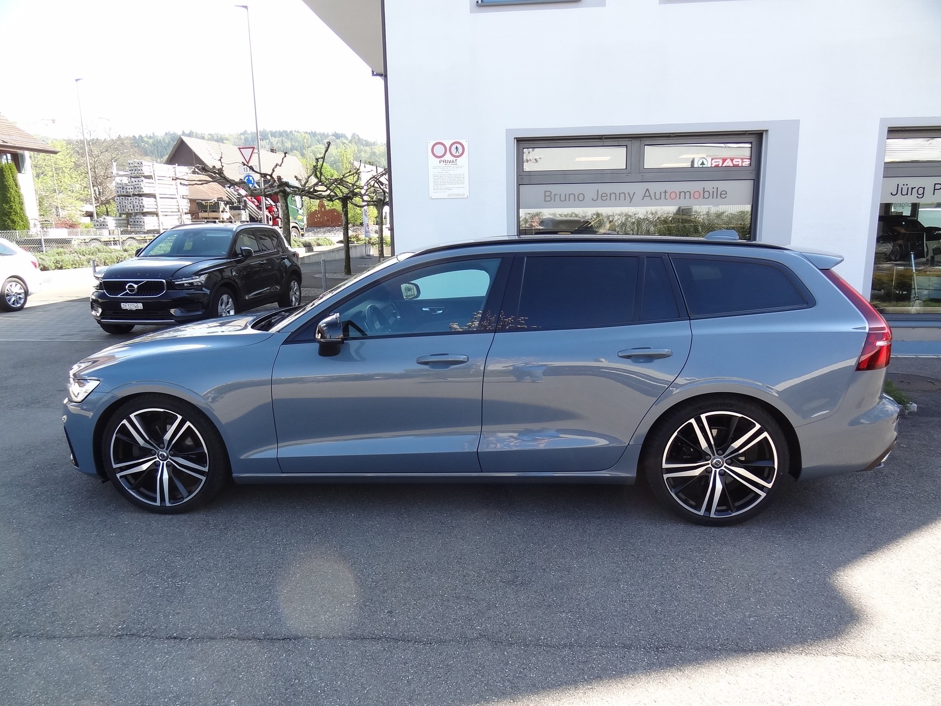 VOLVO V60 B4 Diesel Mild Hybrid *Plus Dark* Geartronic-showroom-element-3