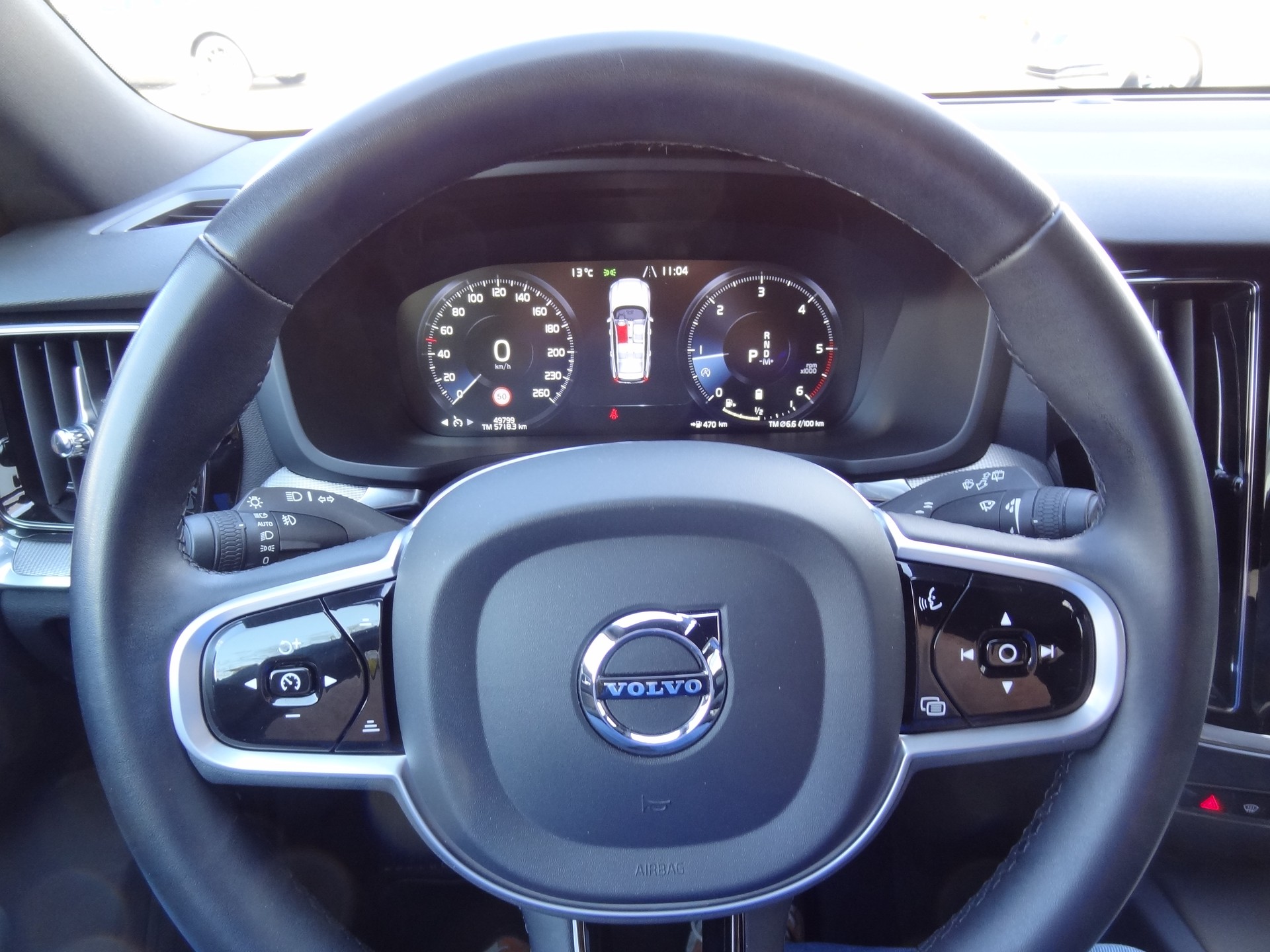 VOLVO V60 B4 Diesel Mild Hybrid *Plus Dark* Geartronic-image-12