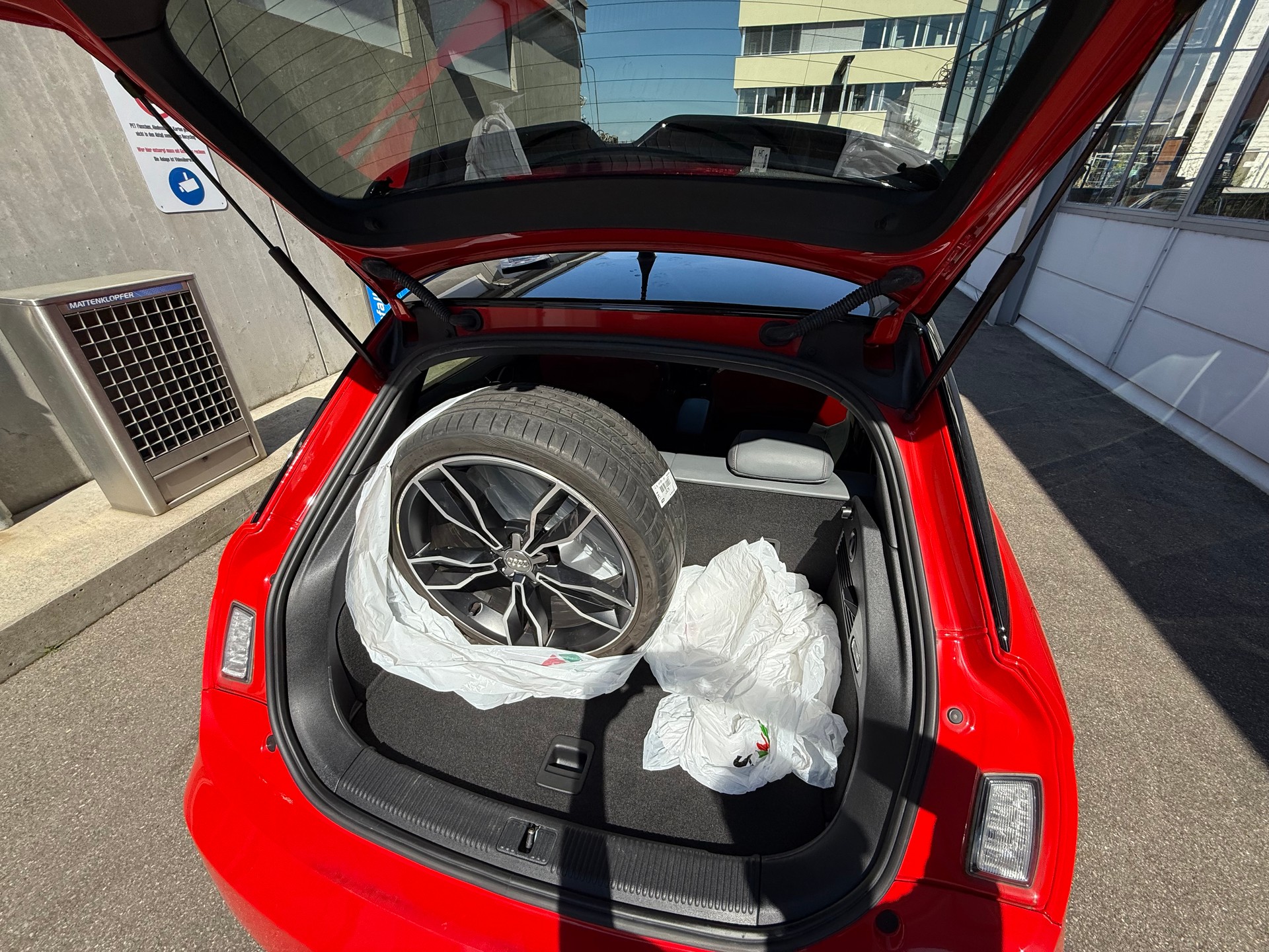 AUDI S1 Sportback 2.0 TFSI quattro *ABT Tuning 277 PS Frisch ab MFK 277 PS *Auspuffanlage-image-4