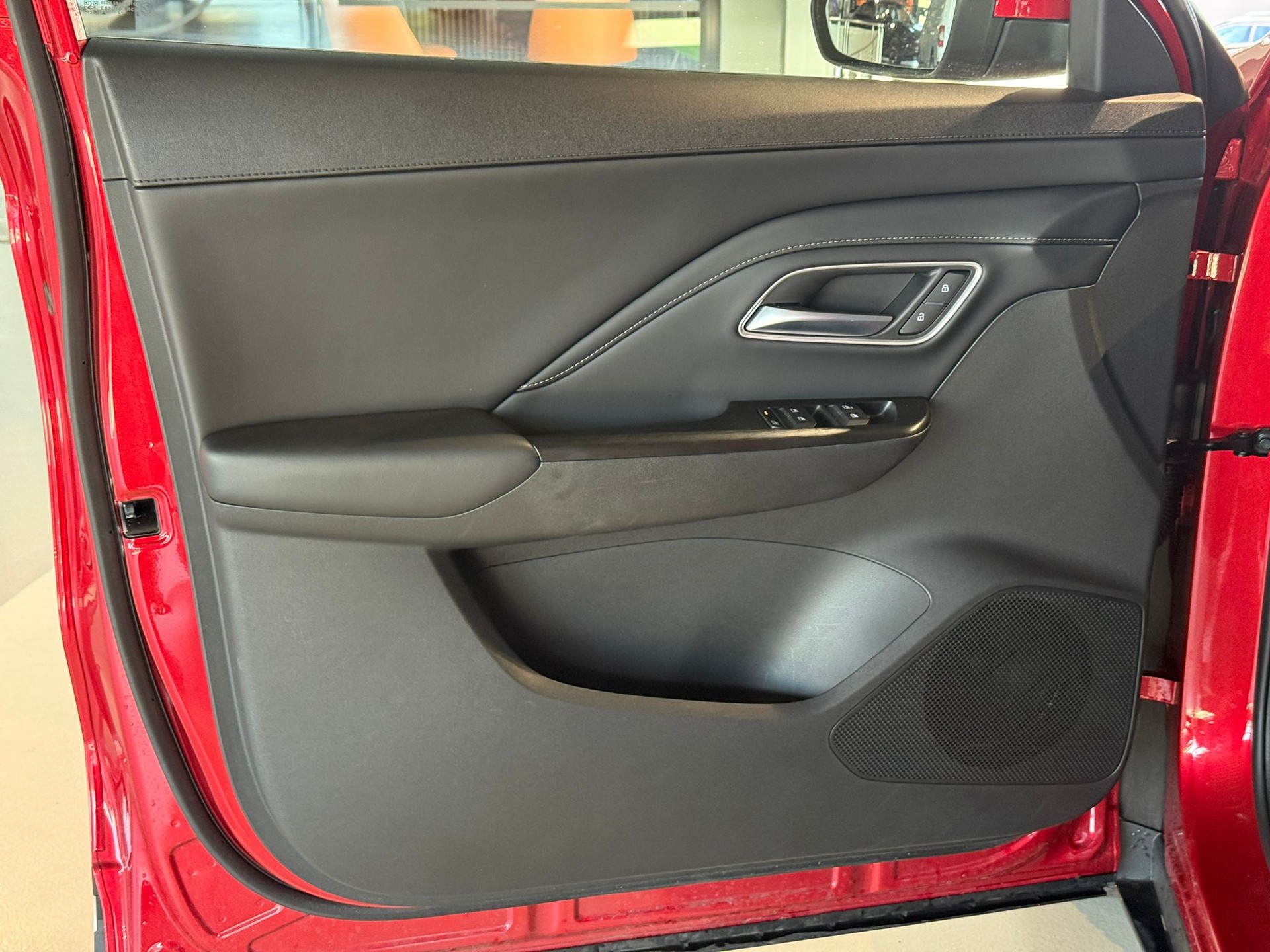 MG ZS 1.5 HEV Luxury-image-18