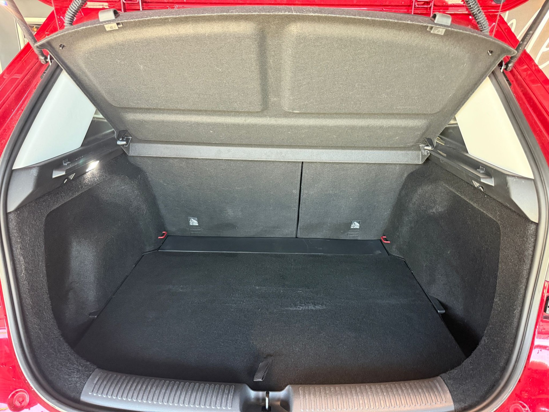 MG ZS 1.5 HEV Luxury-image-22
