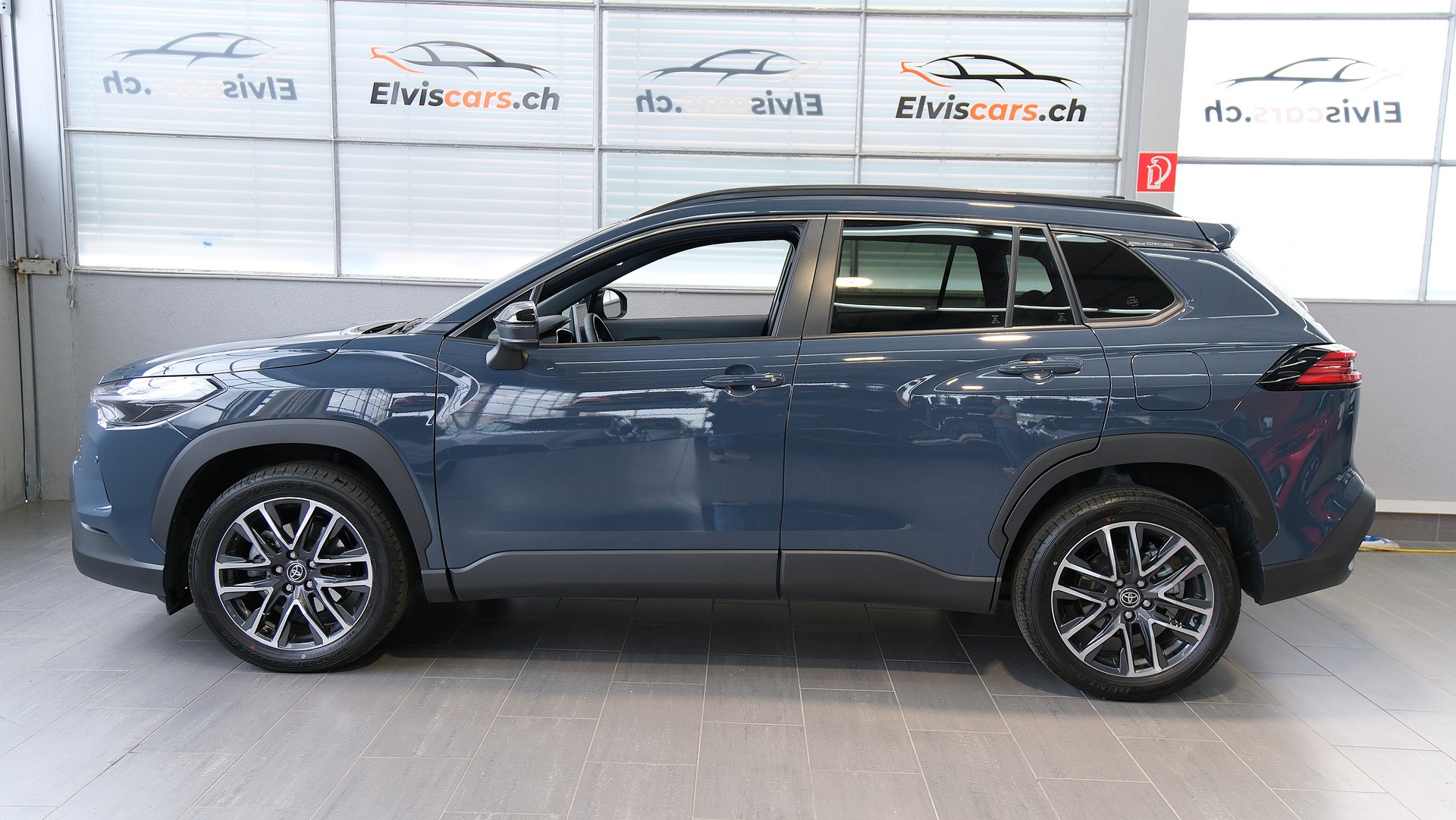 TOYOTA Corolla Cross 2.0 Trend e-CVT-image-9