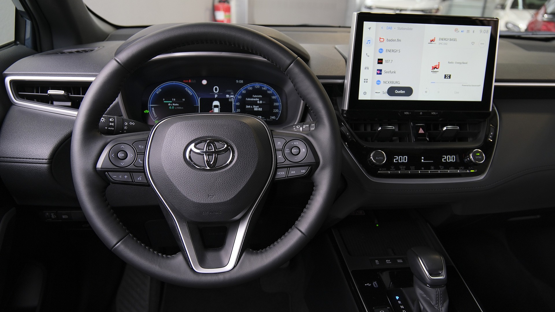 TOYOTA Corolla Cross 2.0 Trend e-CVT-image-15