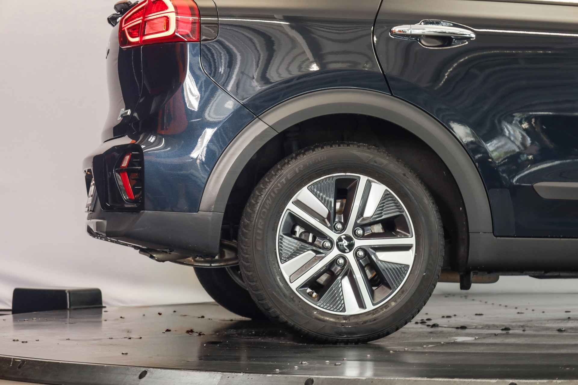 KIA Niro 1.6GDi Hybrid Power DCT-image-6