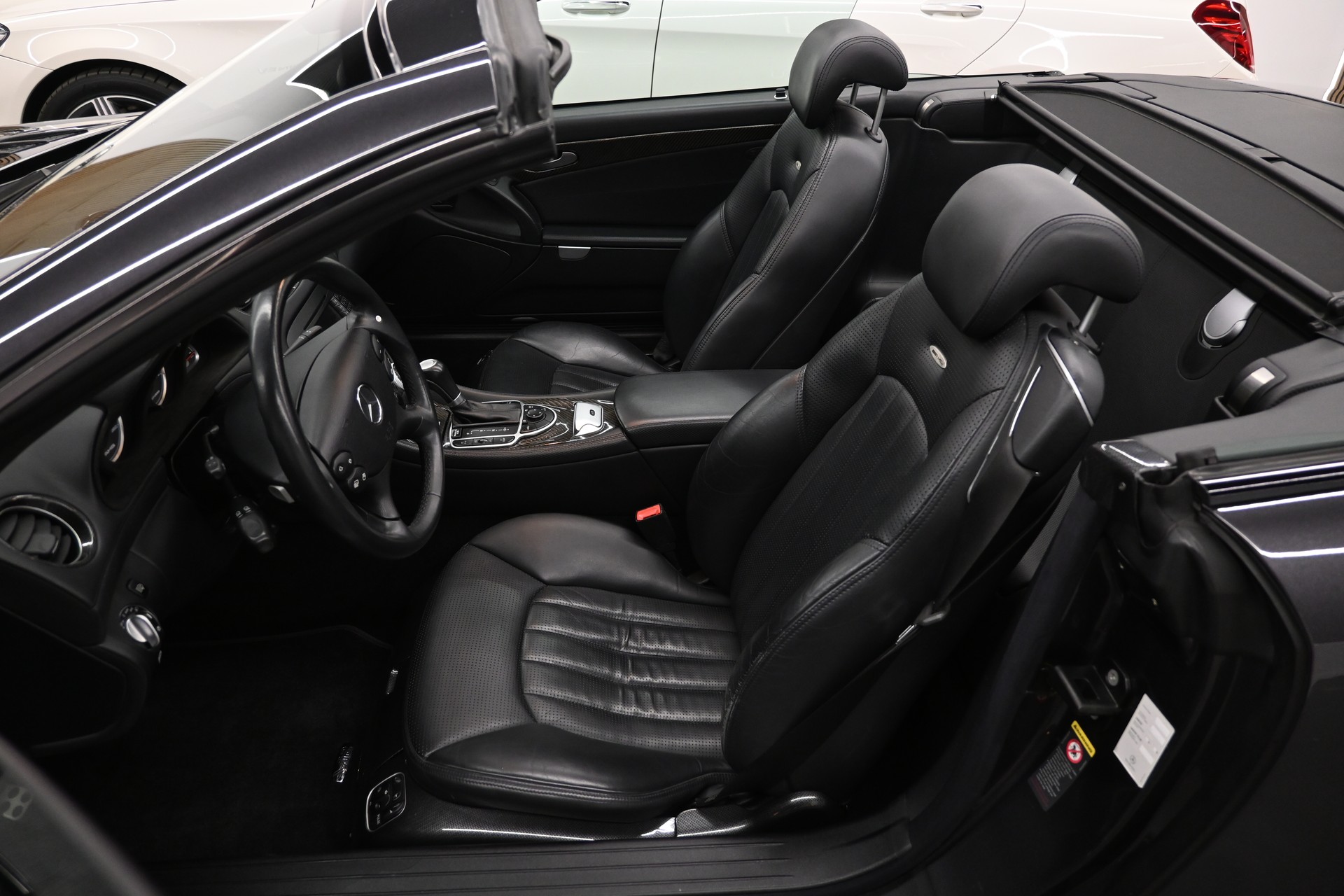 MERCEDES-BENZ SL 65 AMG Automatic-image-8