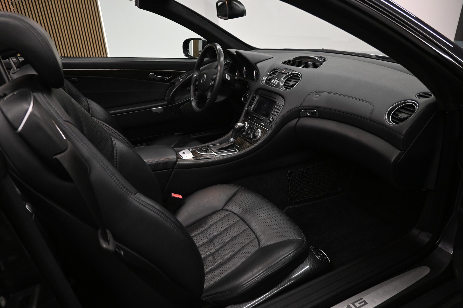 MERCEDES-BENZ SL 65 AMG Automatic-image-13