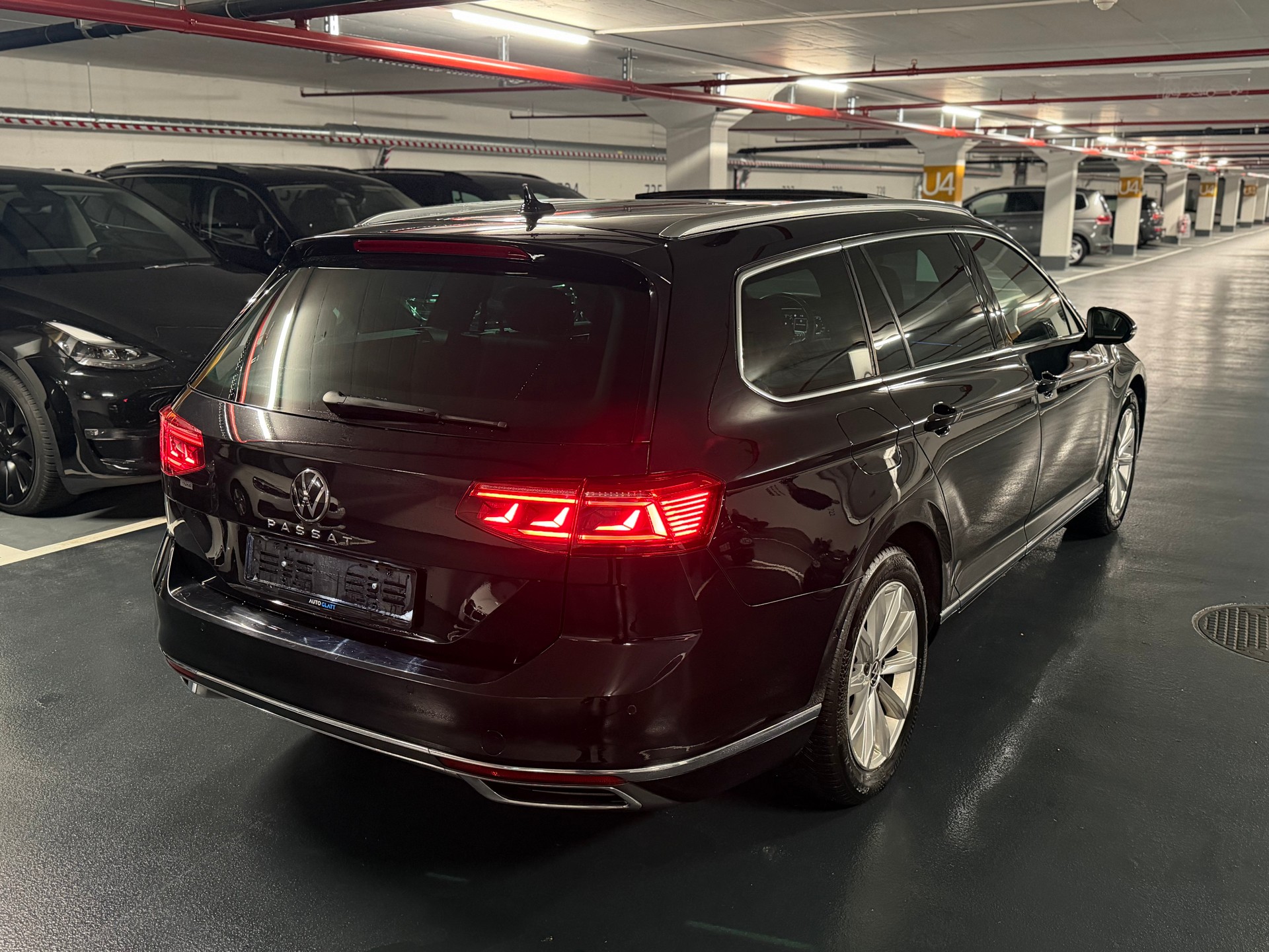 VW Passat 2.0 TDI BMT Elegance DSG-image-2