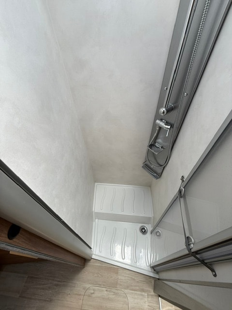 PILOTE P746GJ Expression-image-12