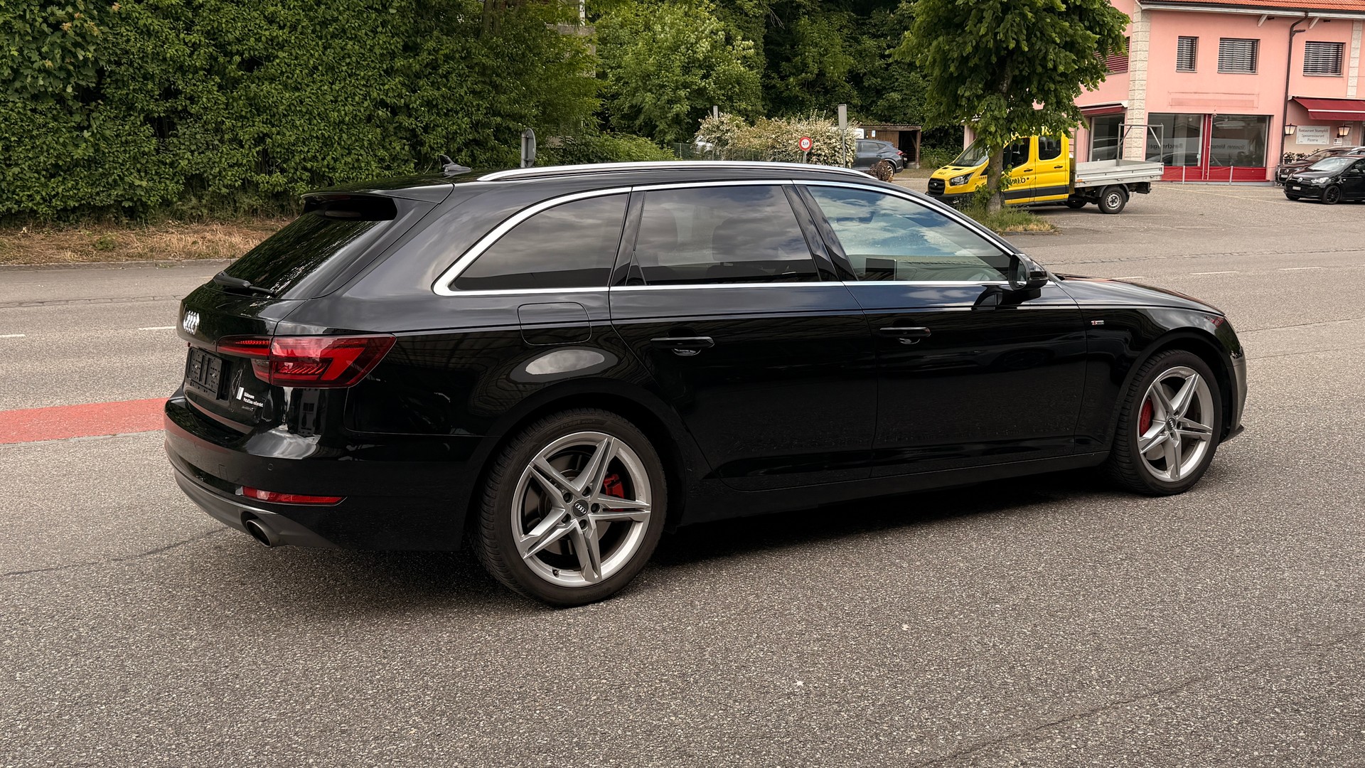 AUDI A4 Avant 2.0 TFSI quattro S-tronic S-LINE-image-4