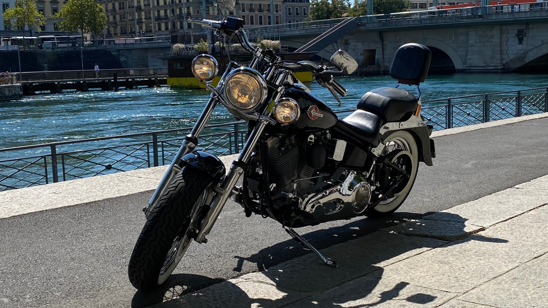 HARLEY-DAVIDSON FXST-image-1