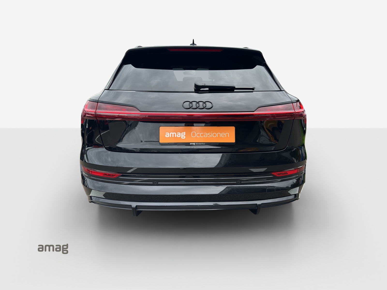 AUDI e-tron 55 S Line quattro-showroom-element-3
