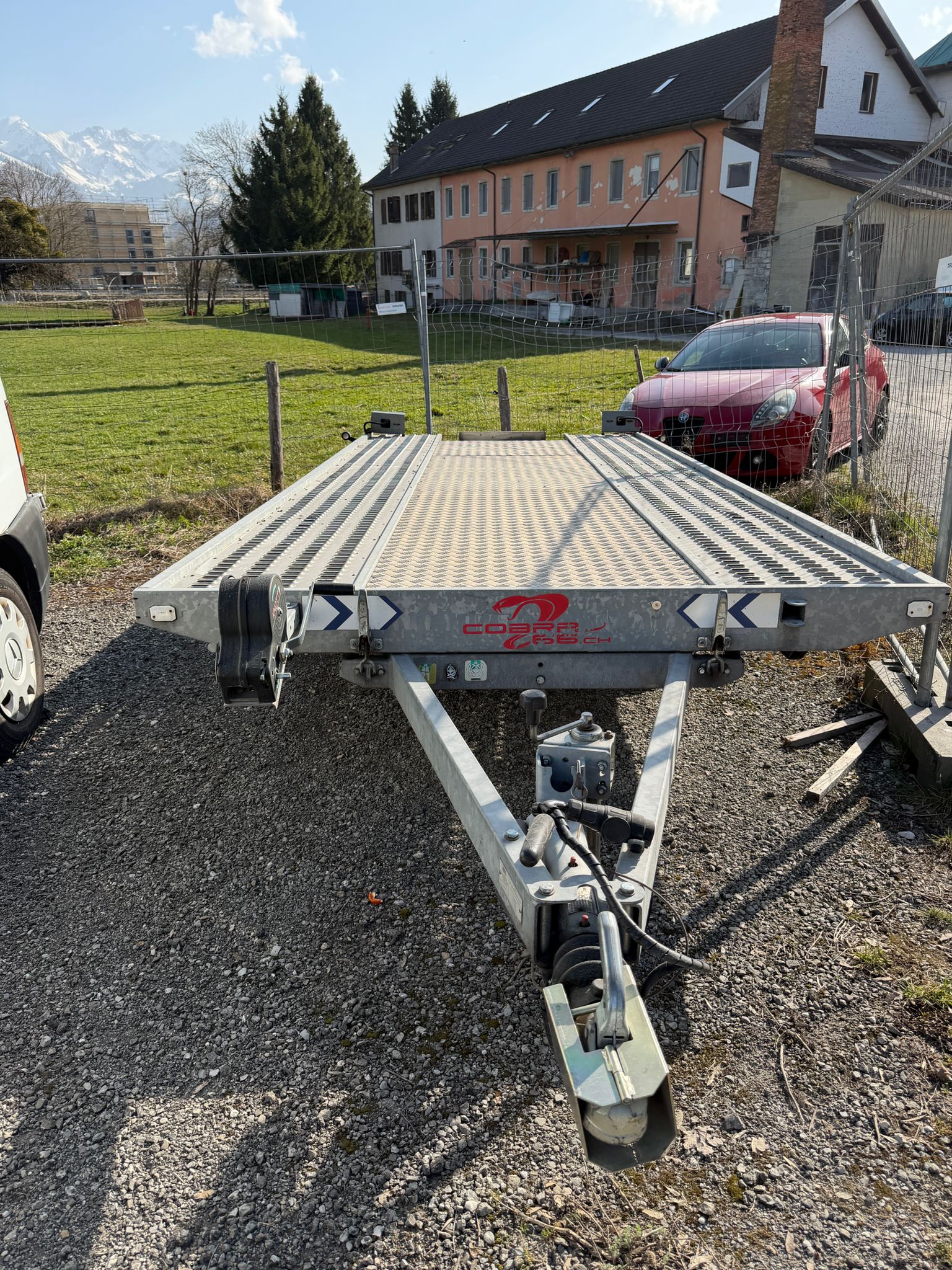 LORRIES S221 2700KG Basculante-image-1