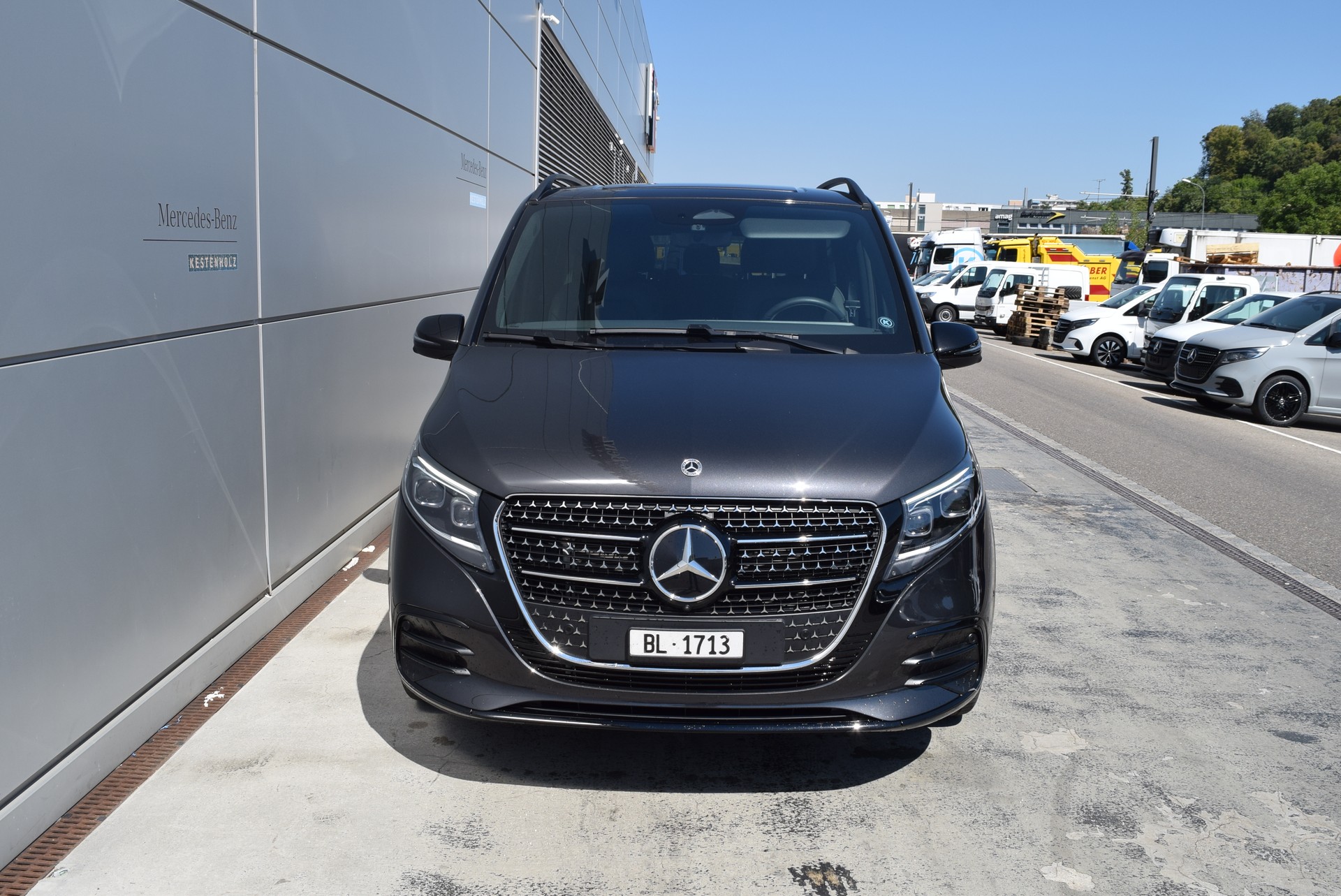 MERCEDES-BENZ V 300 d lang Style 9G-Tronic-showroom-element-1