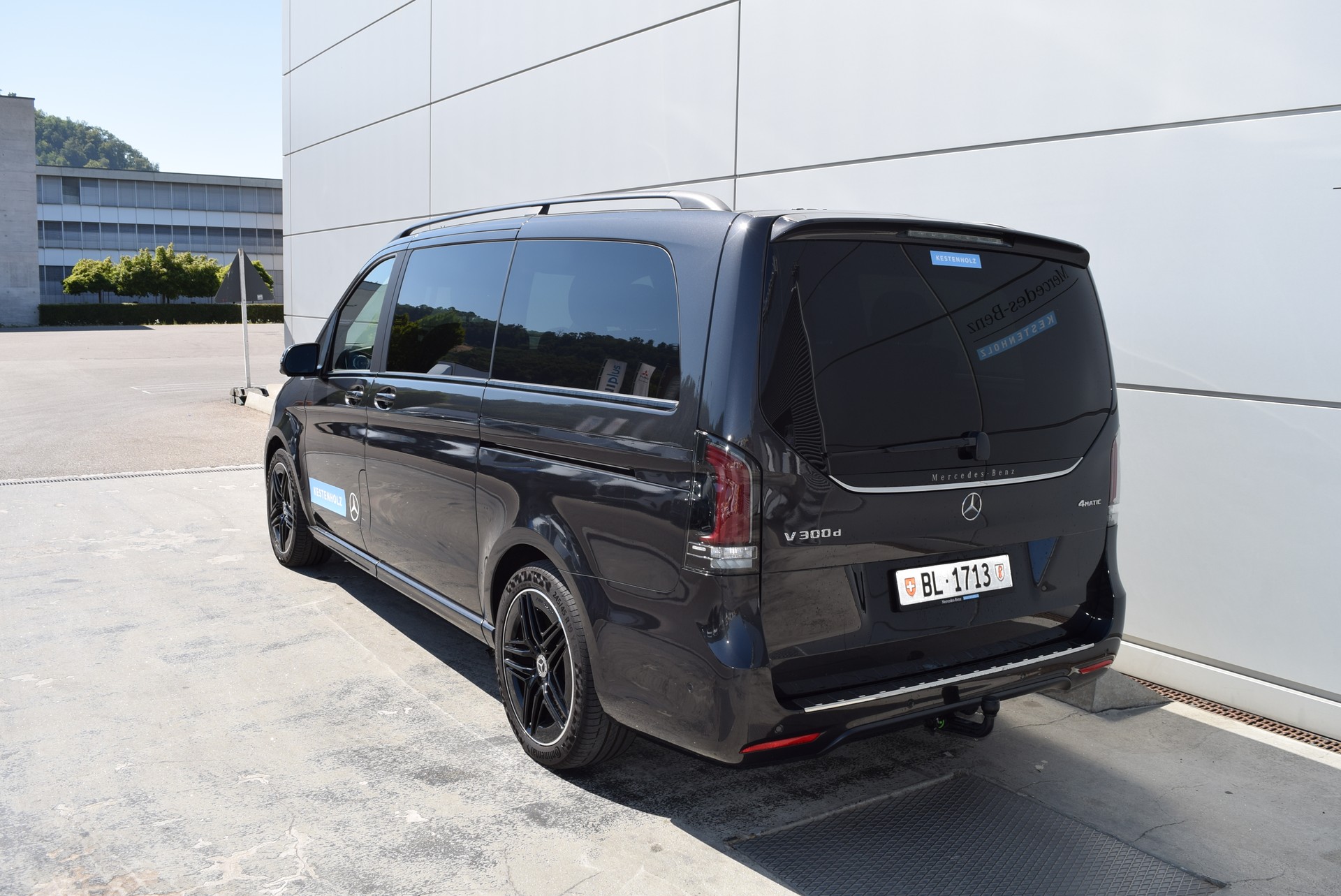 MERCEDES-BENZ V 300 d lang Style 9G-Tronic-showroom-element-3