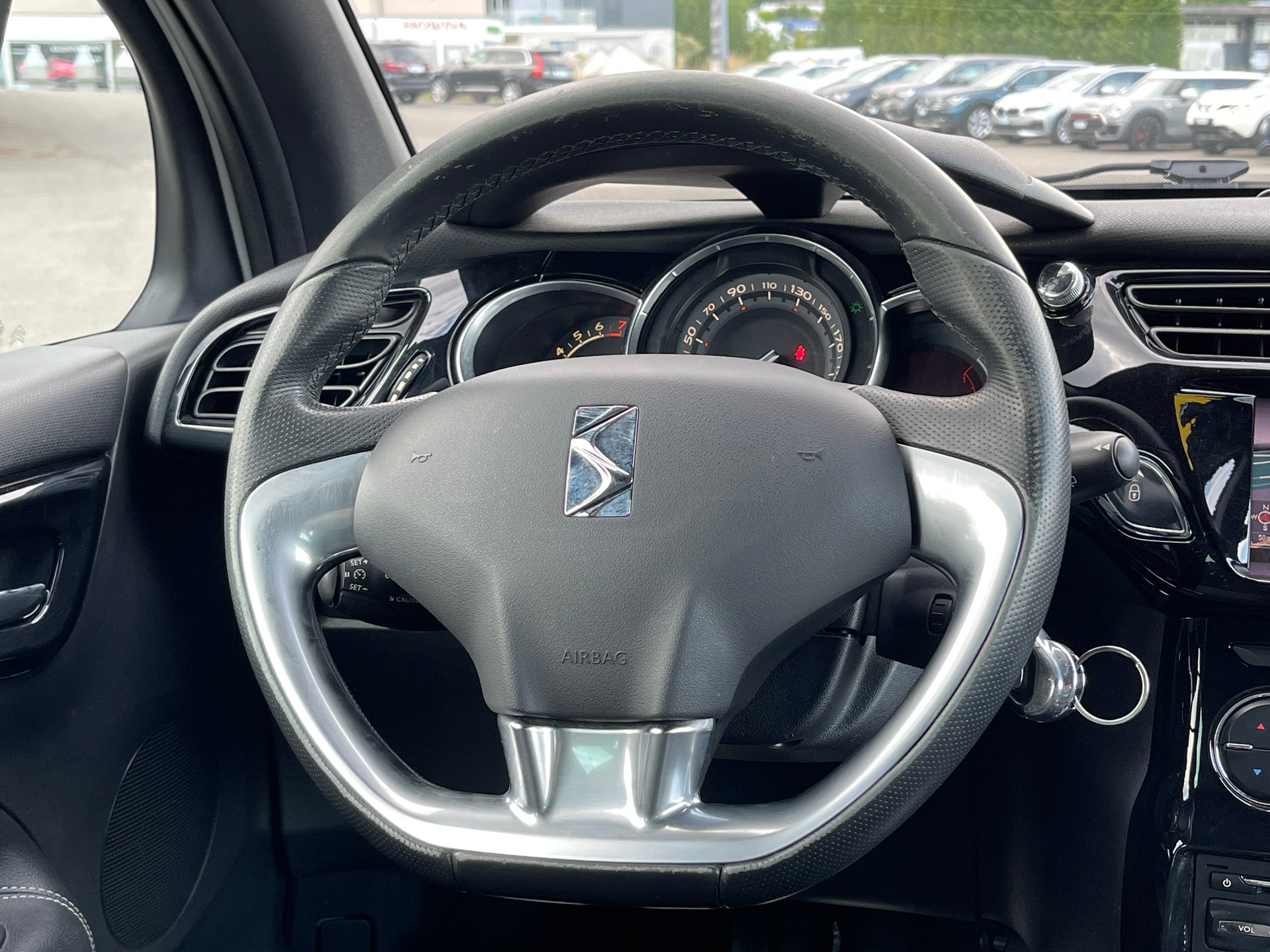 DS AUTOMOBILES DS3 1.6 THP Sport Chic-image-8