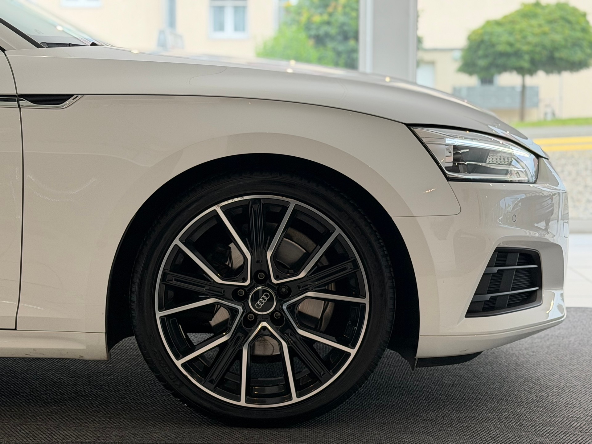AUDI A5 Sportback 2.0 TFSI S-tronic **AHK**-image-4