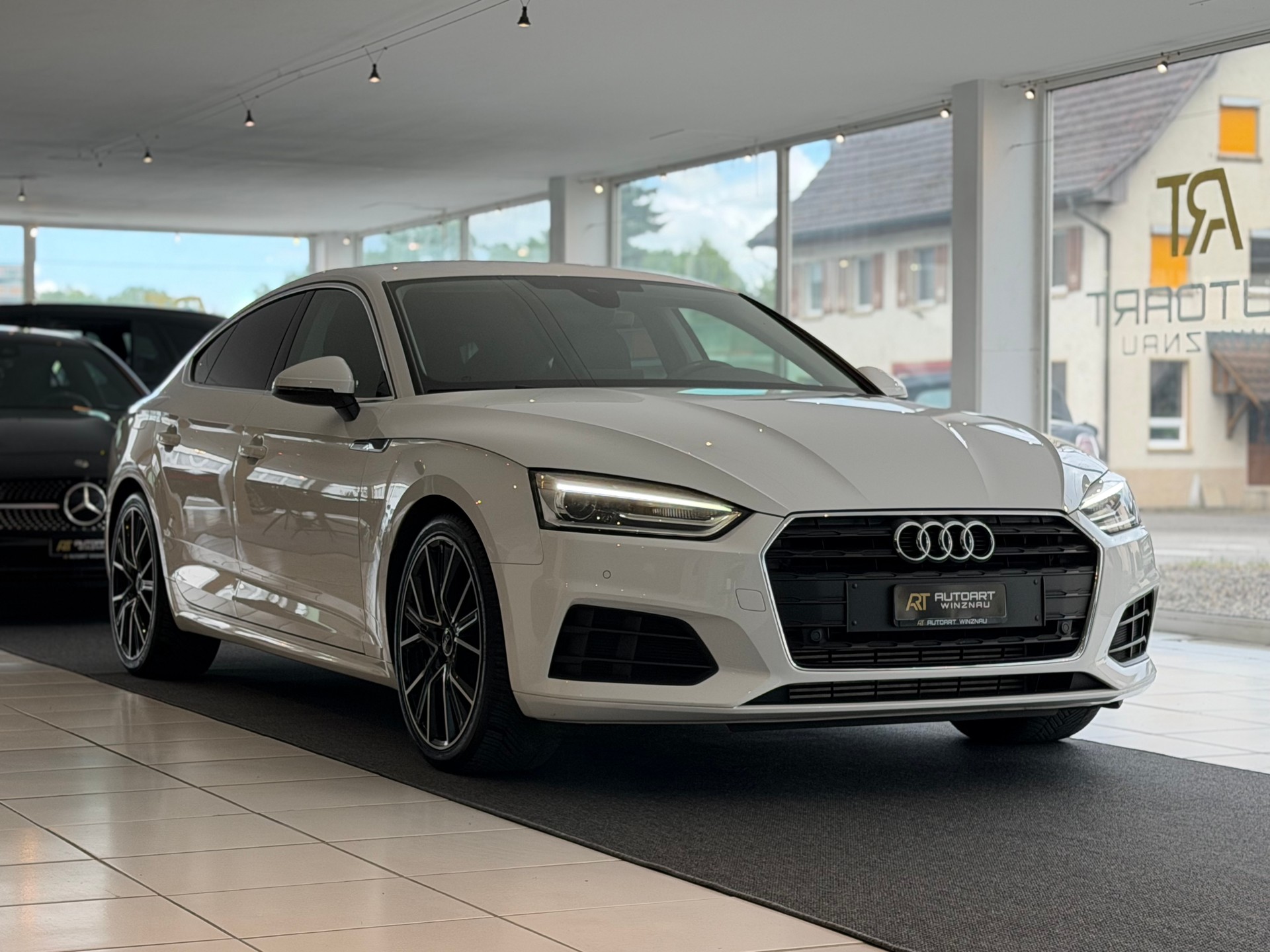 AUDI A5 Sportback 2.0 TFSI S-tronic **AHK**-showroom-element-2