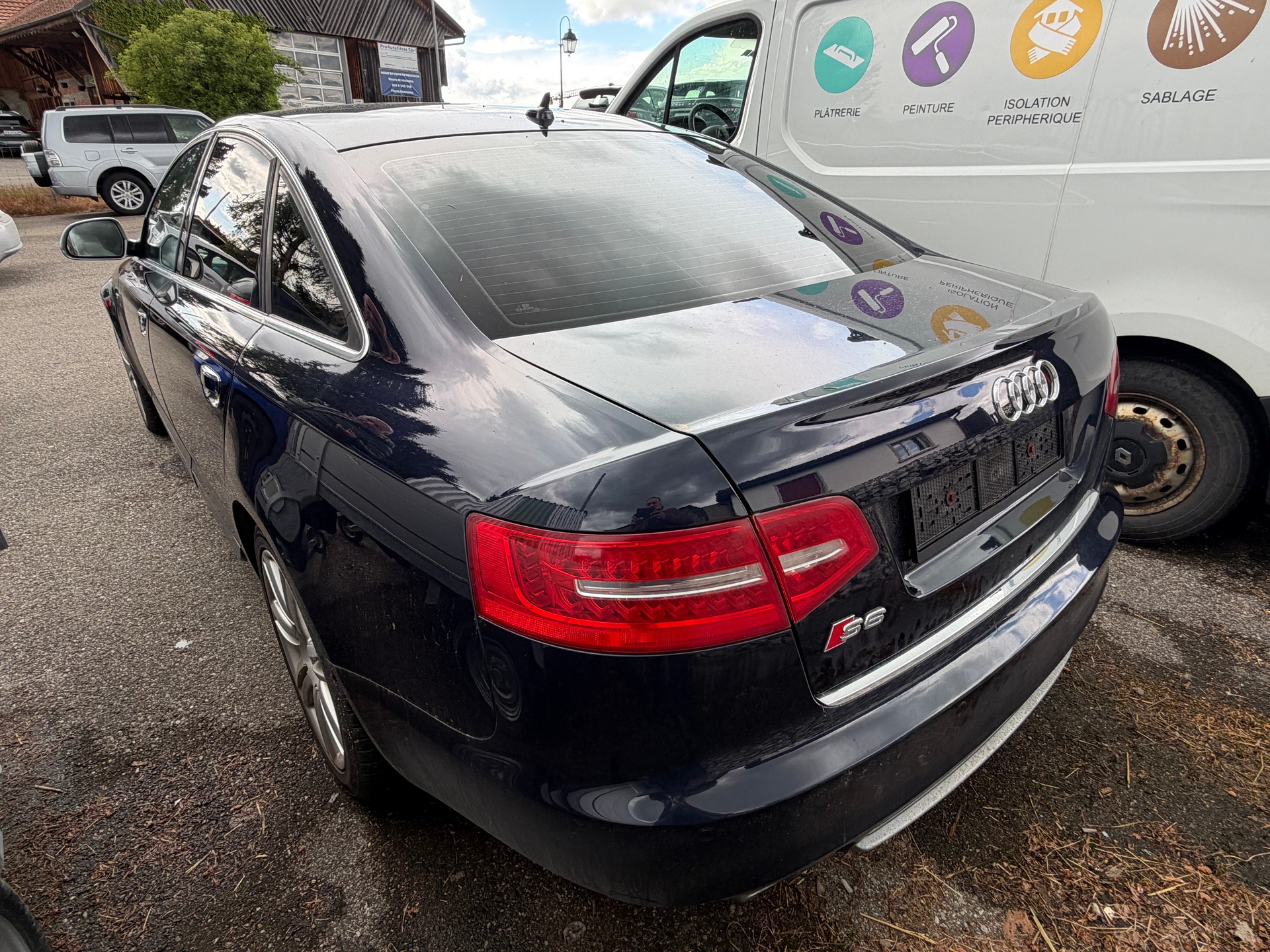 AUDI S6 Limousine 5.2 V10 quattro tiptronic-image-5