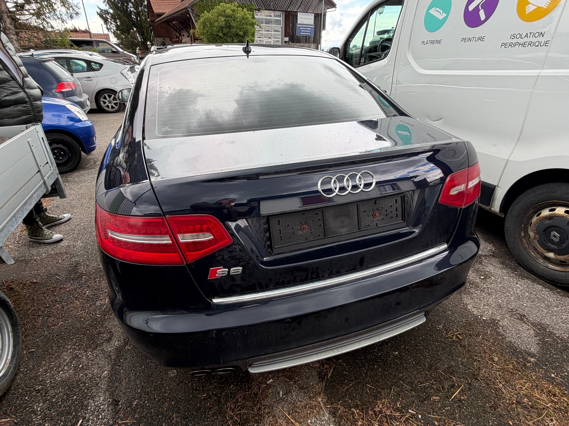 AUDI S6 Limousine 5.2 V10 quattro tiptronic-image-4