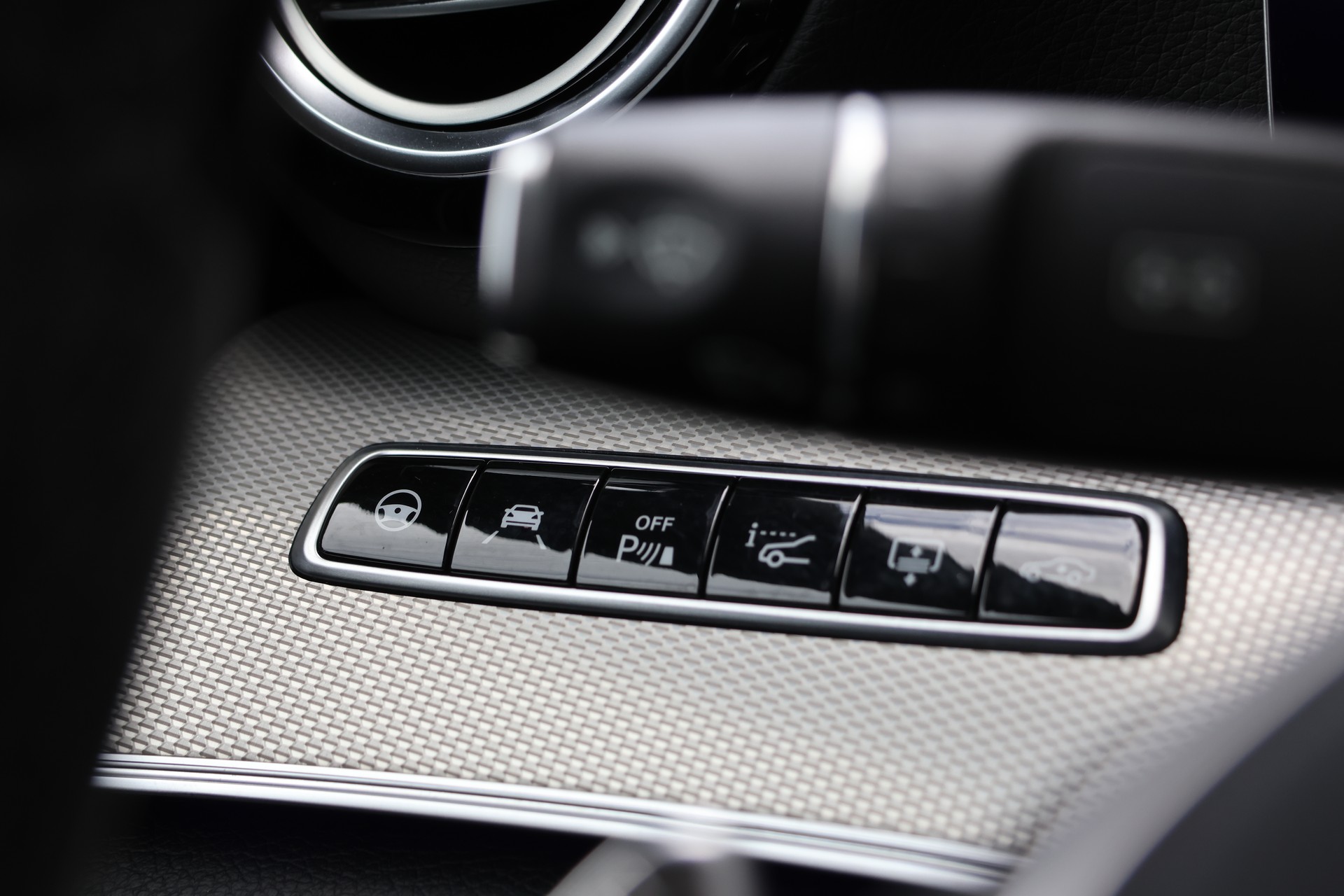 MERCEDES-BENZ E 43 AMG 4Matic 9G-Tronic (CH)-image-29