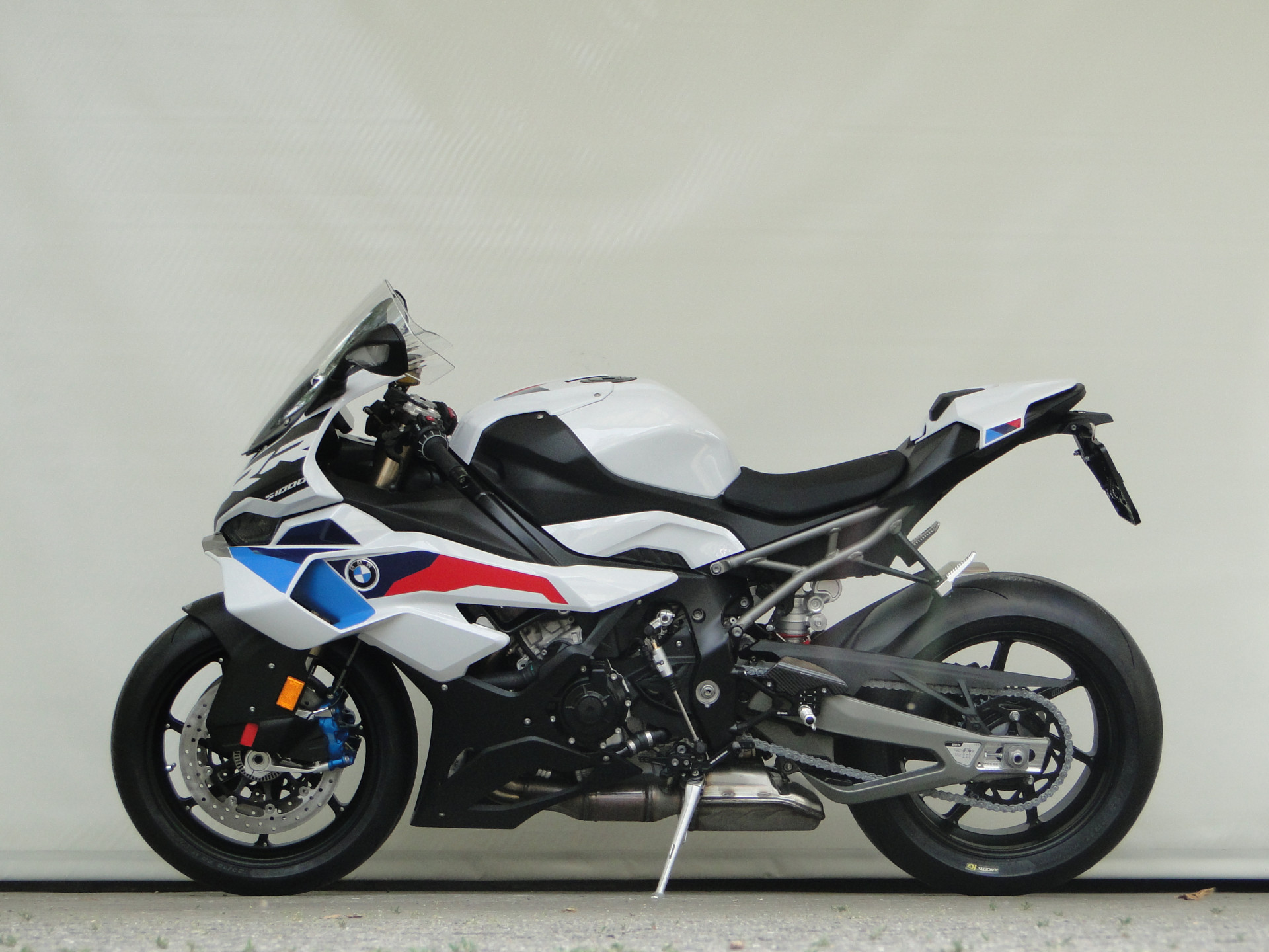 BMW S 1000 RR M mit Schmiedefelgen