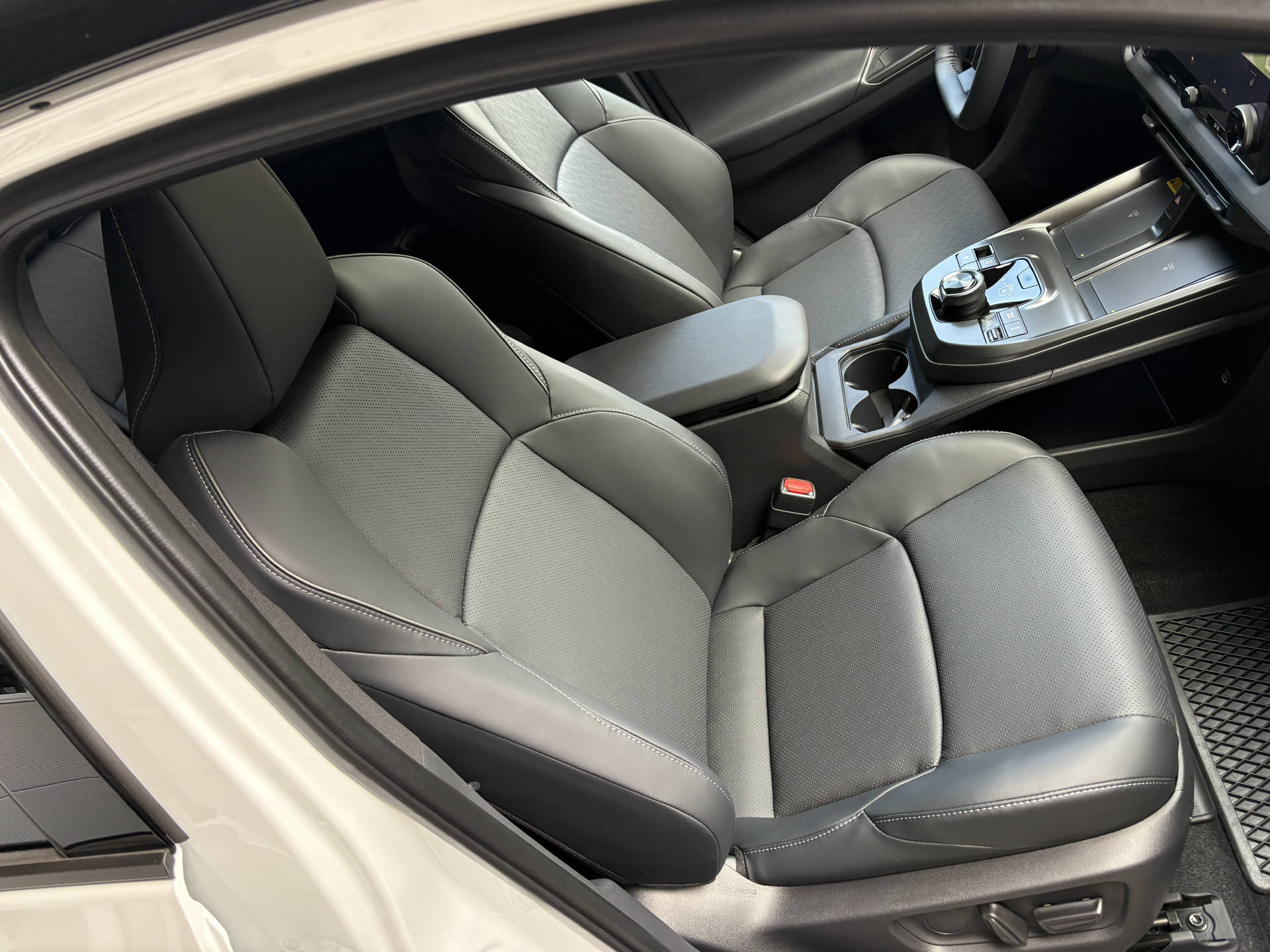 SUBARU Uncharted eV Luxury AWD-image-3