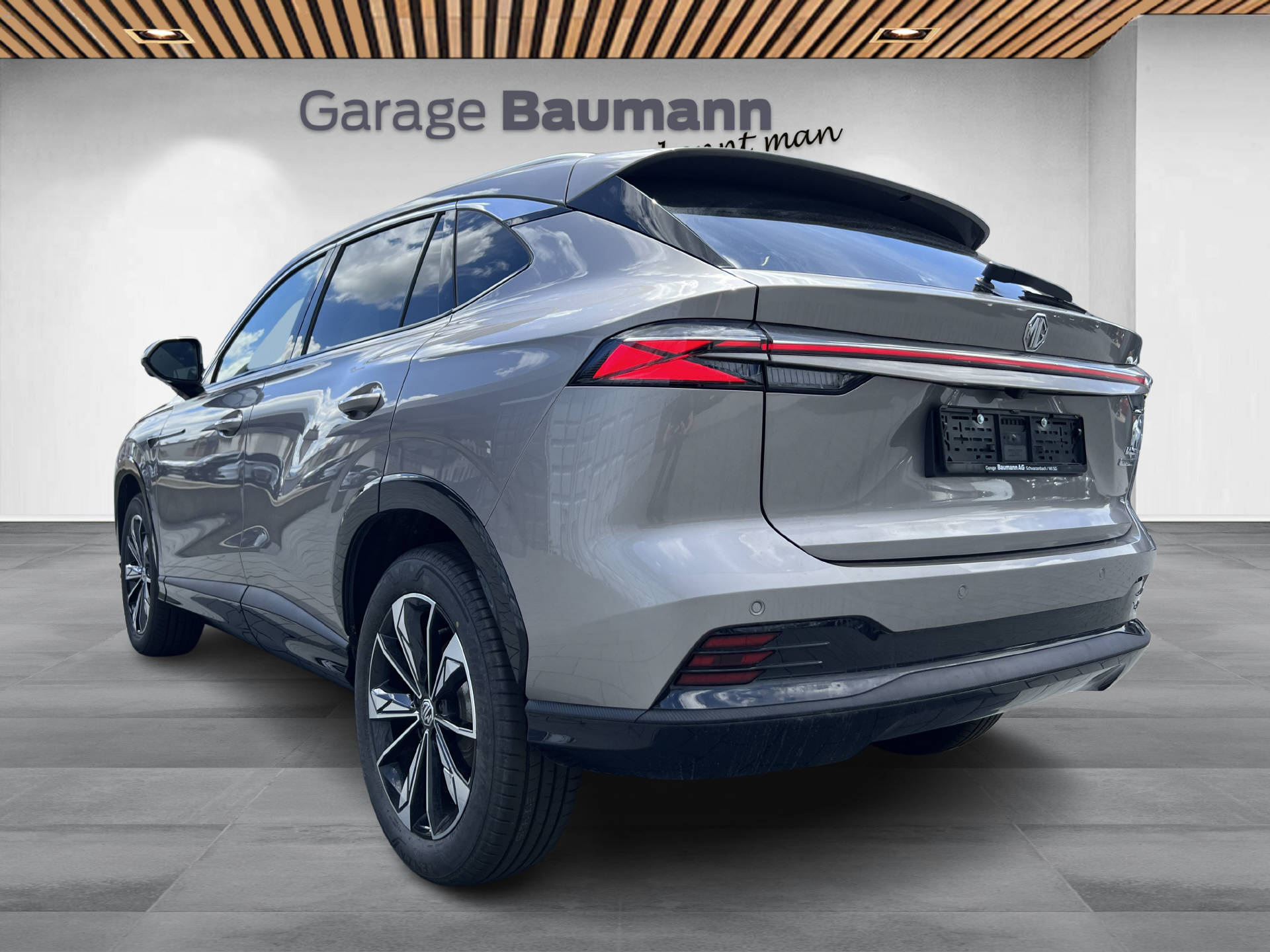 MG HS 1.5 Hybrid Luxury-showroom-element-3