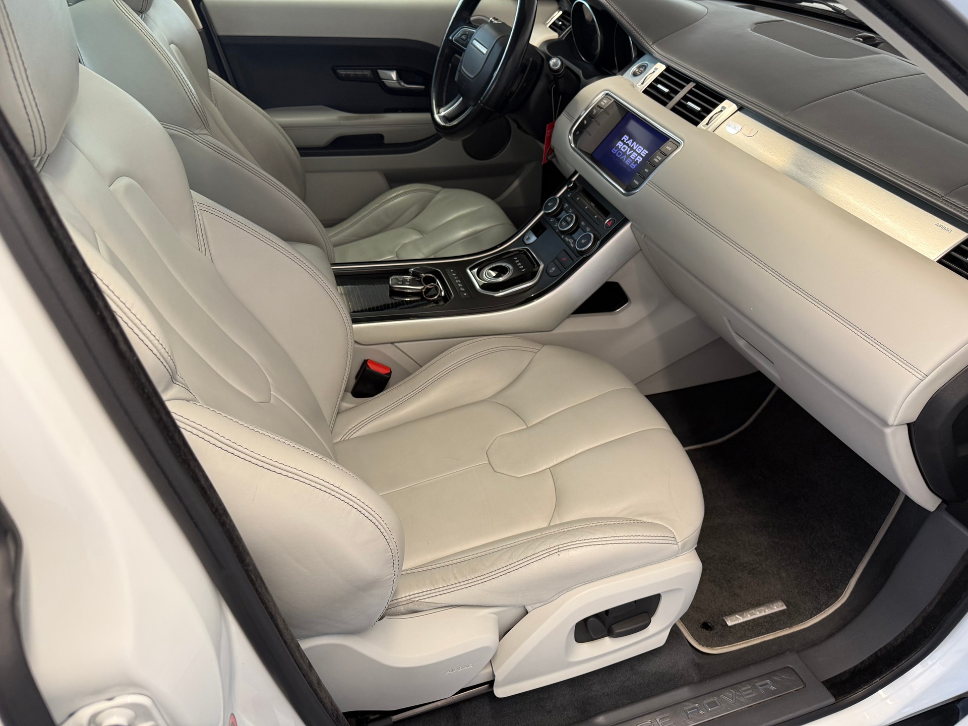 LAND ROVER Range Rover Evoque 2.0 Si4 Dynamic AT6-image-11