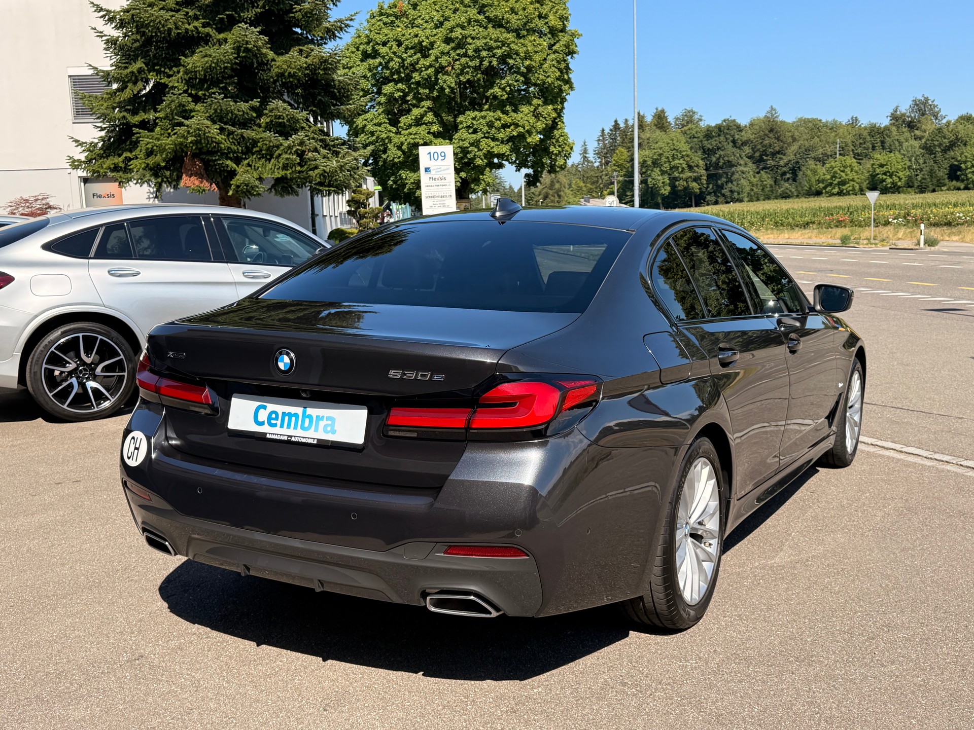 BMW 530e xDrive M Sport Steptronic-showroom-element-2