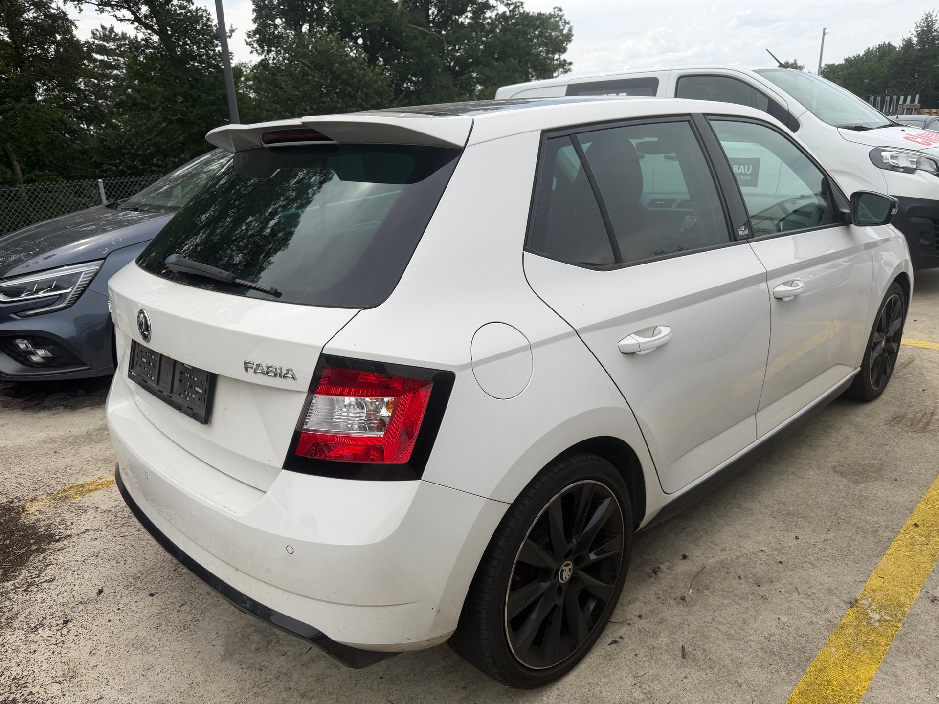 SKODA Fabia 1.2 TSI Monte Carlo-image-3