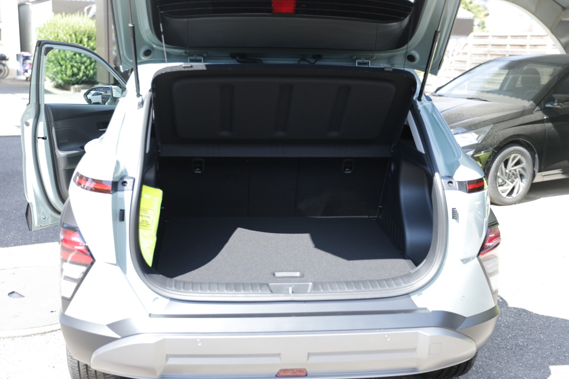HYUNDAI Kona 1.6 GDi HEV Amplia DCT-image-16