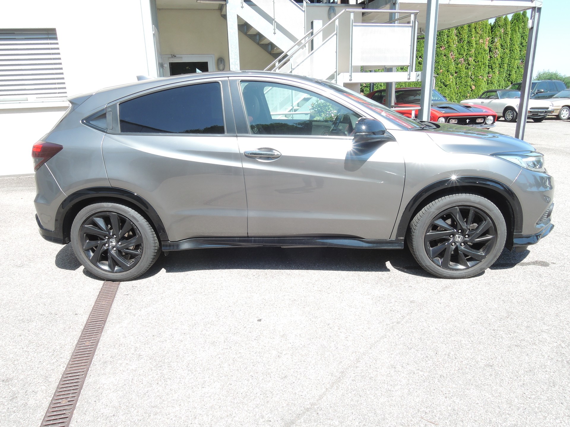 HONDA HR-V 1.5i-VTEC Turbo CVT-showroom-element-2