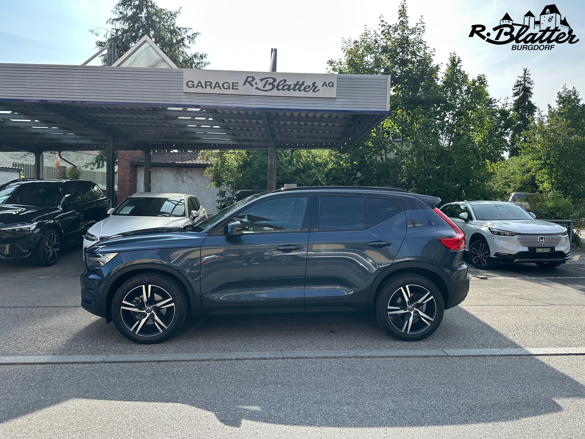 VOLVO XC40 B4 Benzin Mild Hybrid AWD R-Design Geartronic-showroom-element-2