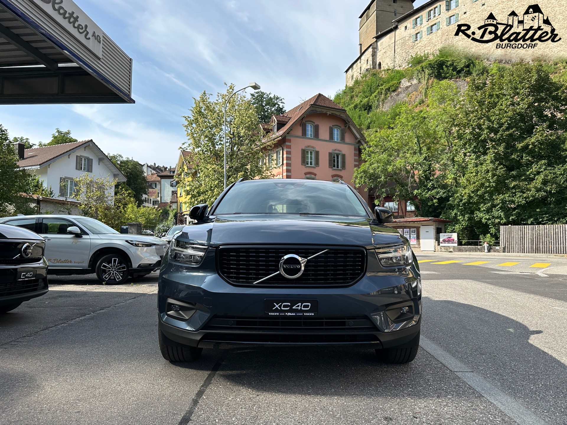 VOLVO XC40 B4 Benzin Mild Hybrid AWD R-Design Geartronic-showroom-element-1