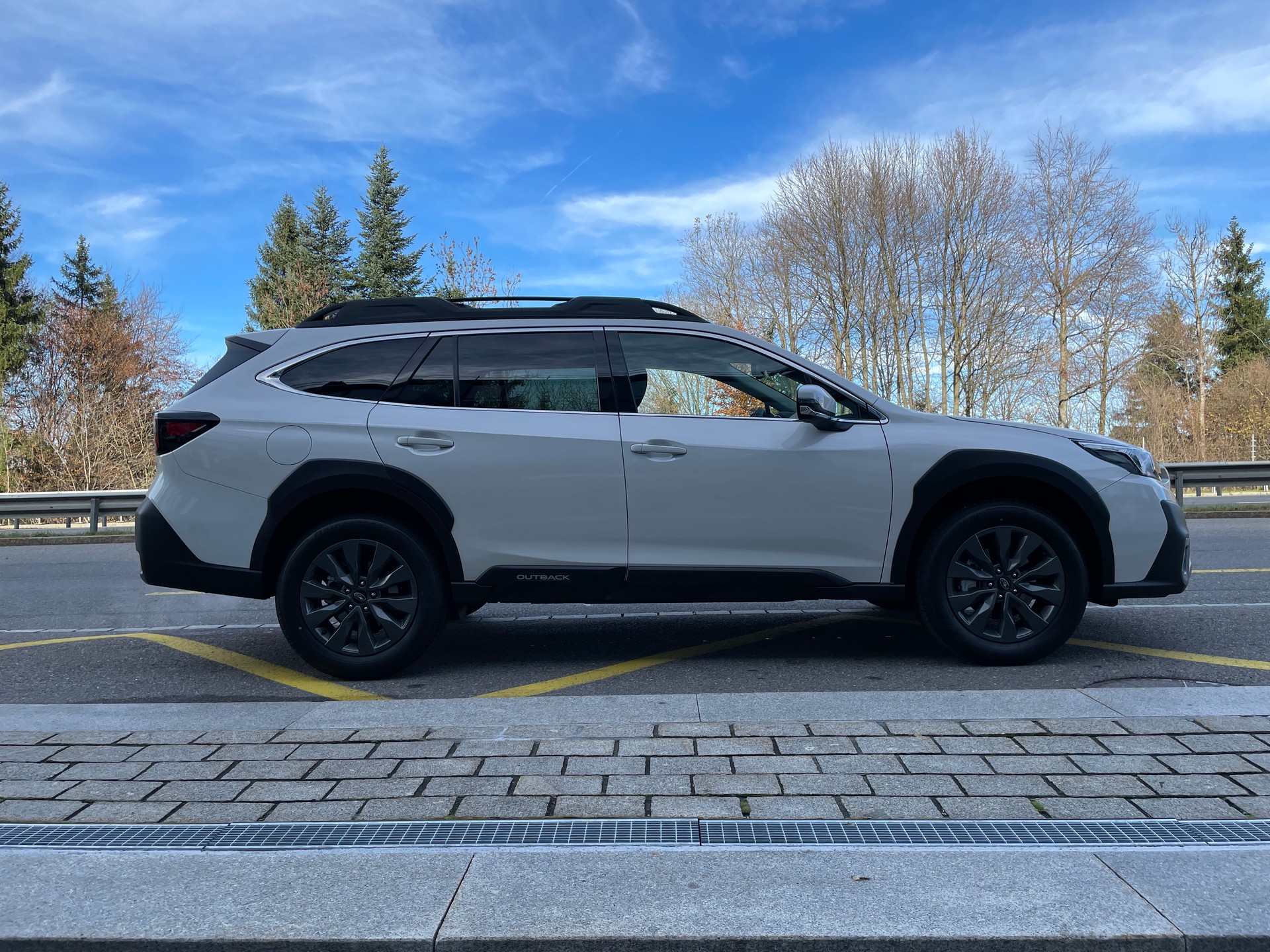 SUBARU Outback 2.5i Advantage AWD Lineartronic-showroom-element-3