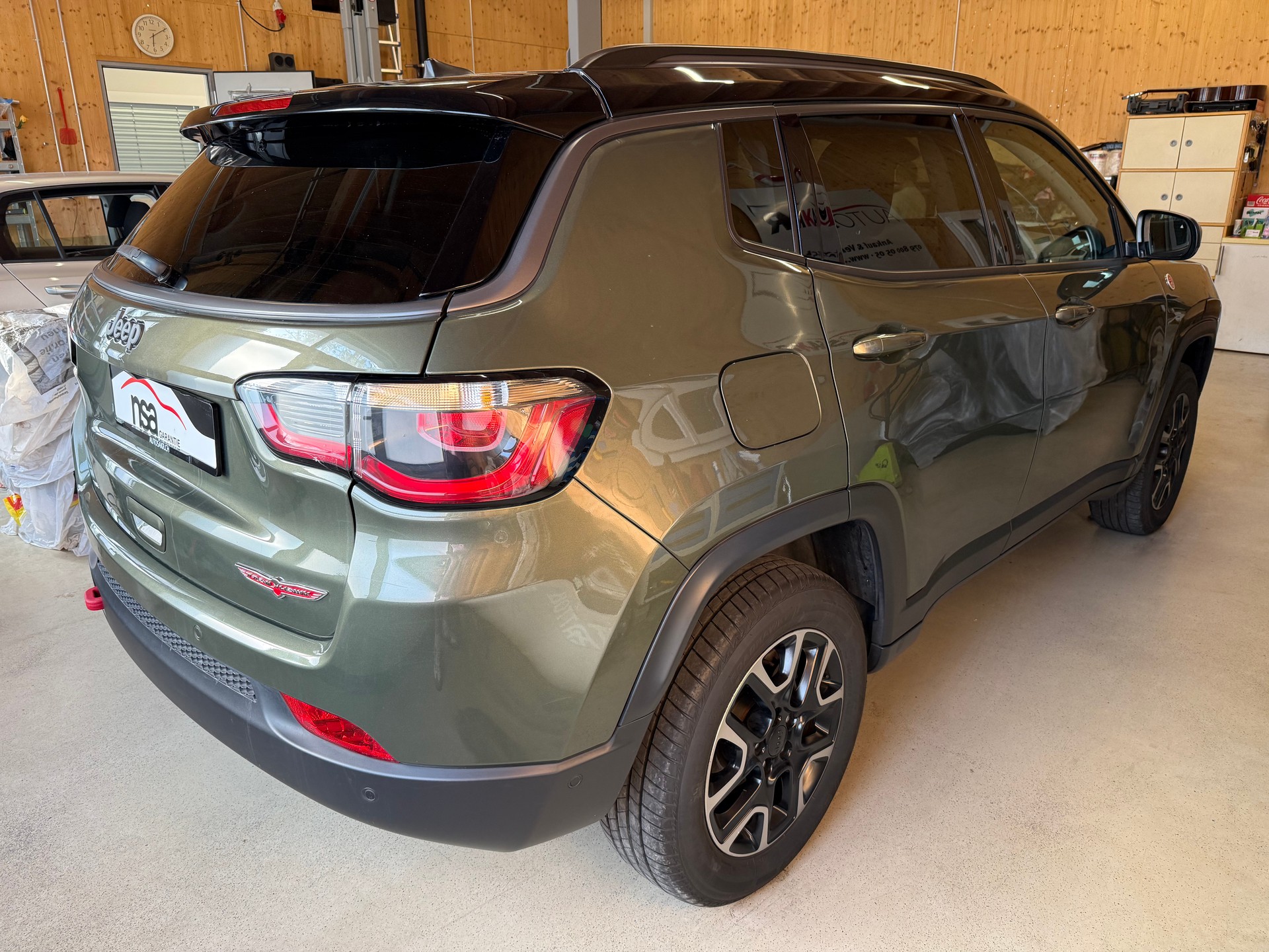 JEEP Compass 2.0CRD Trailhawk AWD 9ATX-showroom-element-3