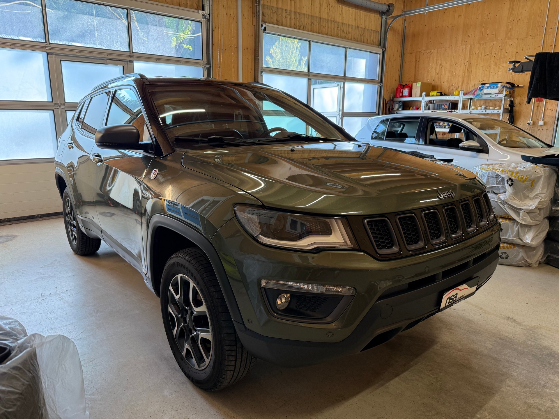 JEEP Compass 2.0CRD Trailhawk AWD 9ATX-showroom-element-2