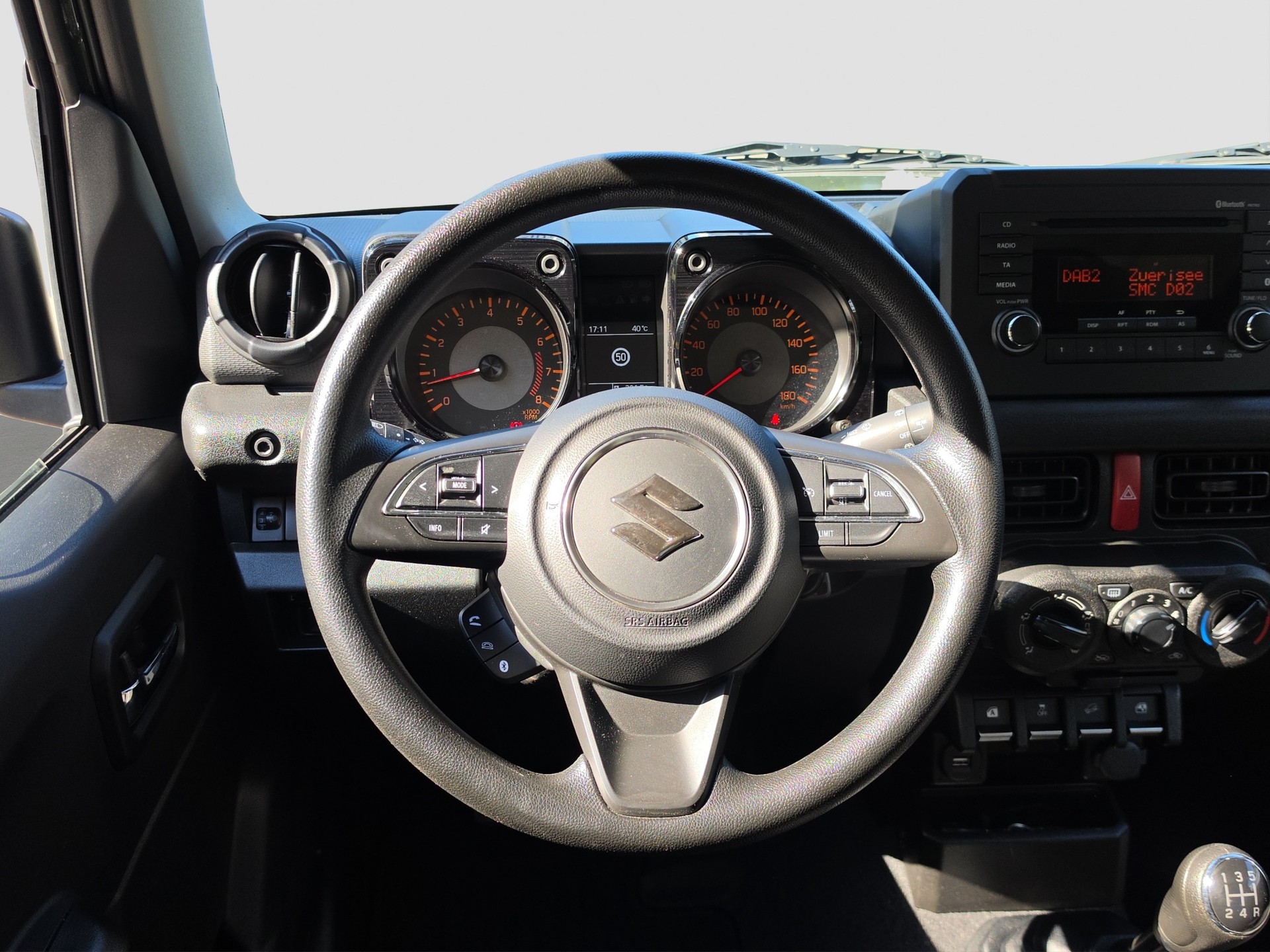 SUZUKI Jimny 1.5 Compact+ 4x4-image-9