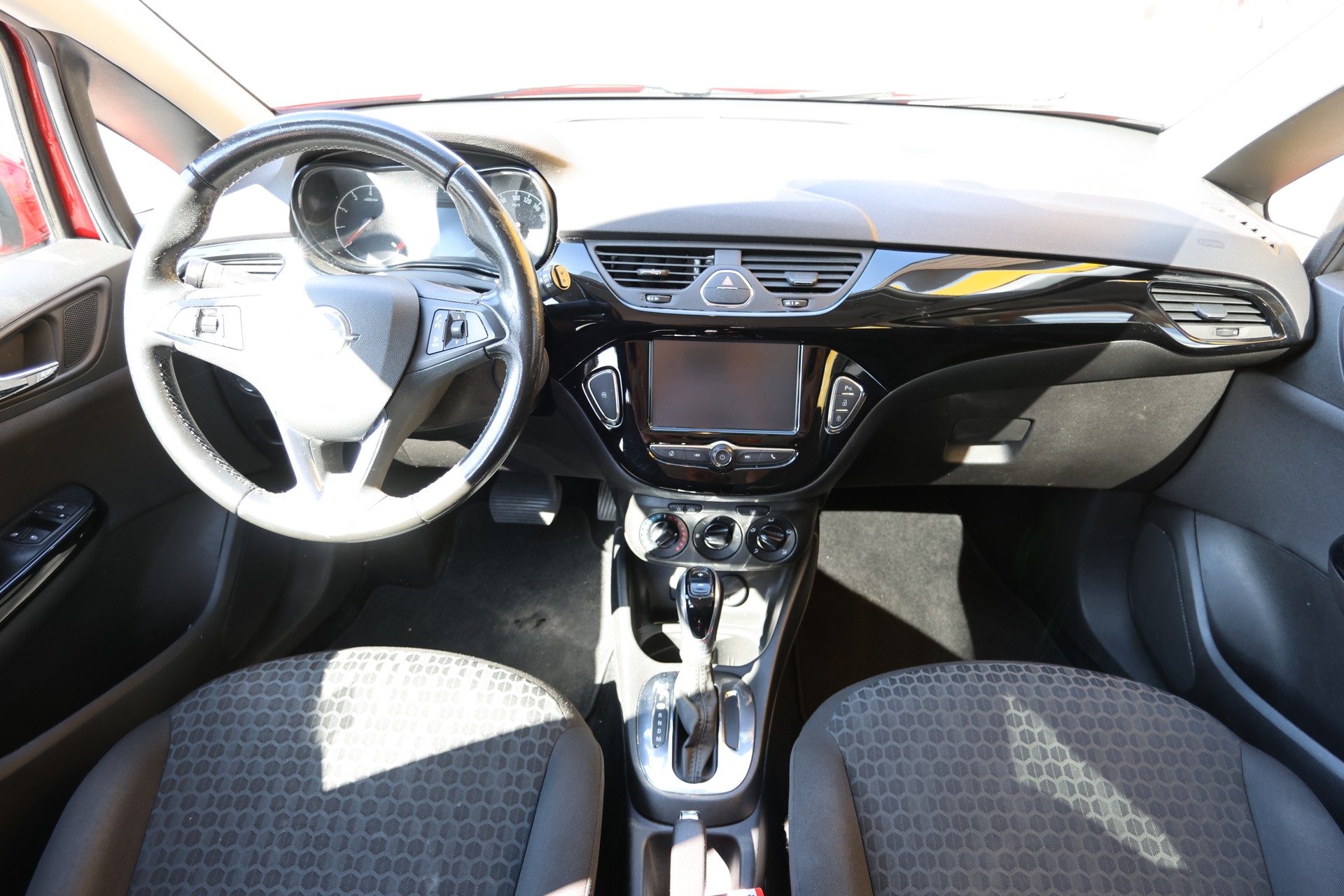 OPEL Corsa 1.4i Enjoy Automat-image-4