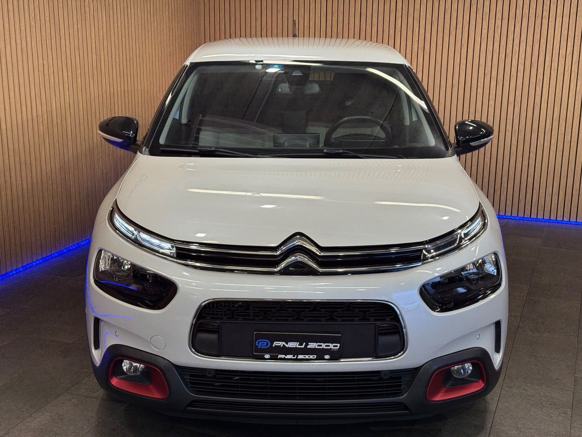 CITROEN C4 Cactus 1.2 Pure Tech Shine EAT6-showroom-element-2