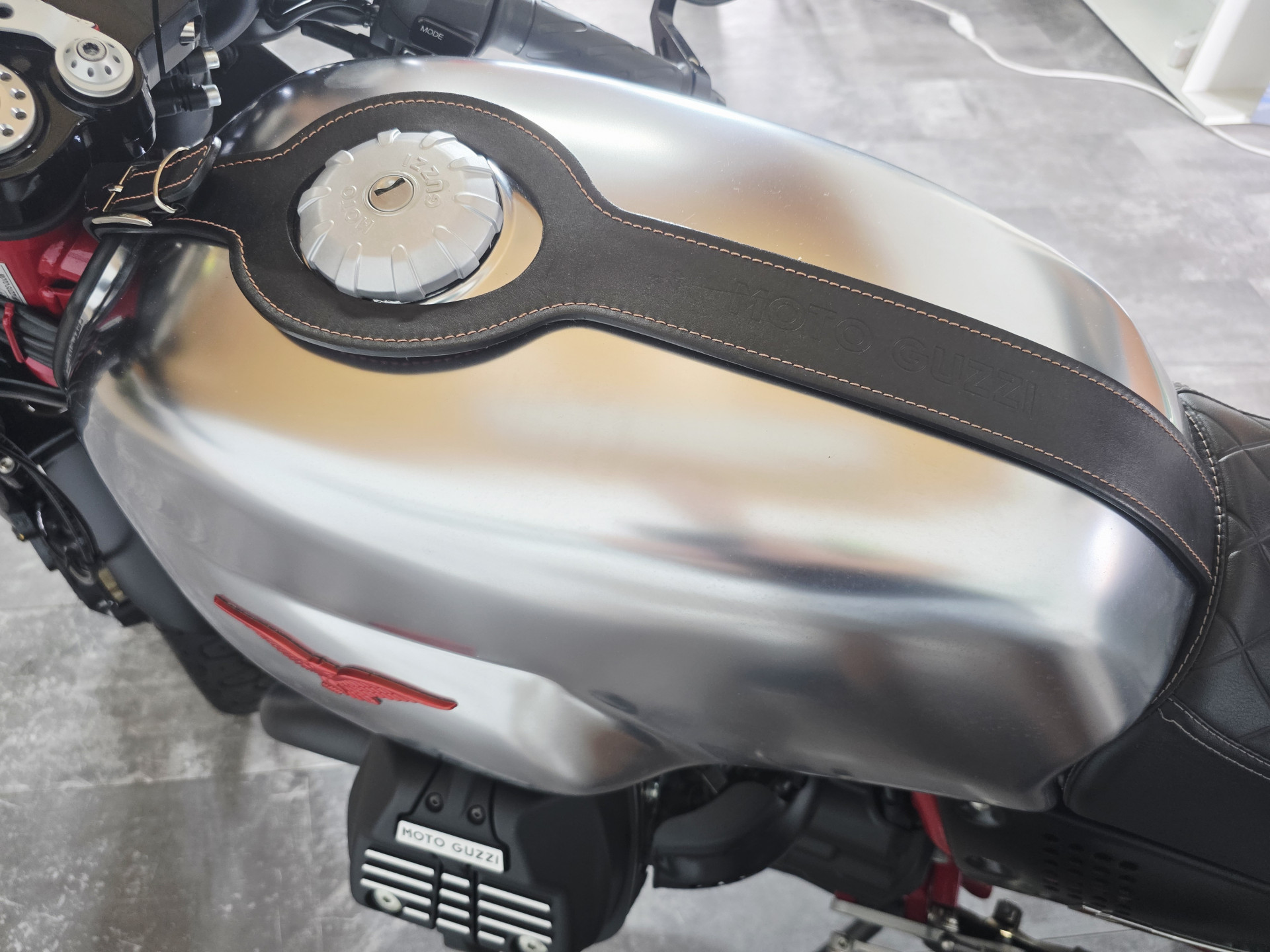 MOTO GUZZI V7 III Racer-image-3