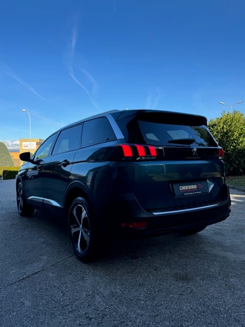 PEUGEOT 5008 1.2 Pure Tech Allure EAT8-showroom-element-3