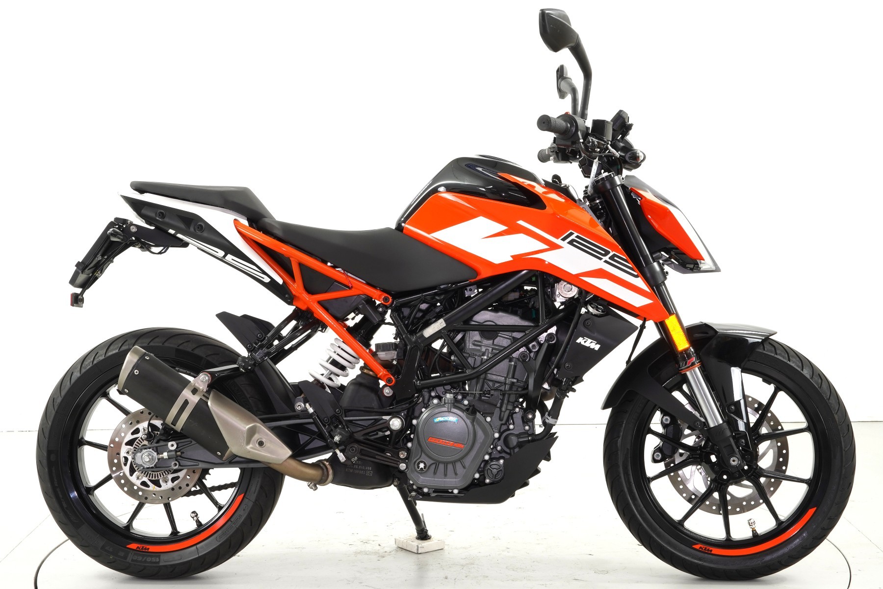 KTM 125 Duke ABS-showroom-element-3