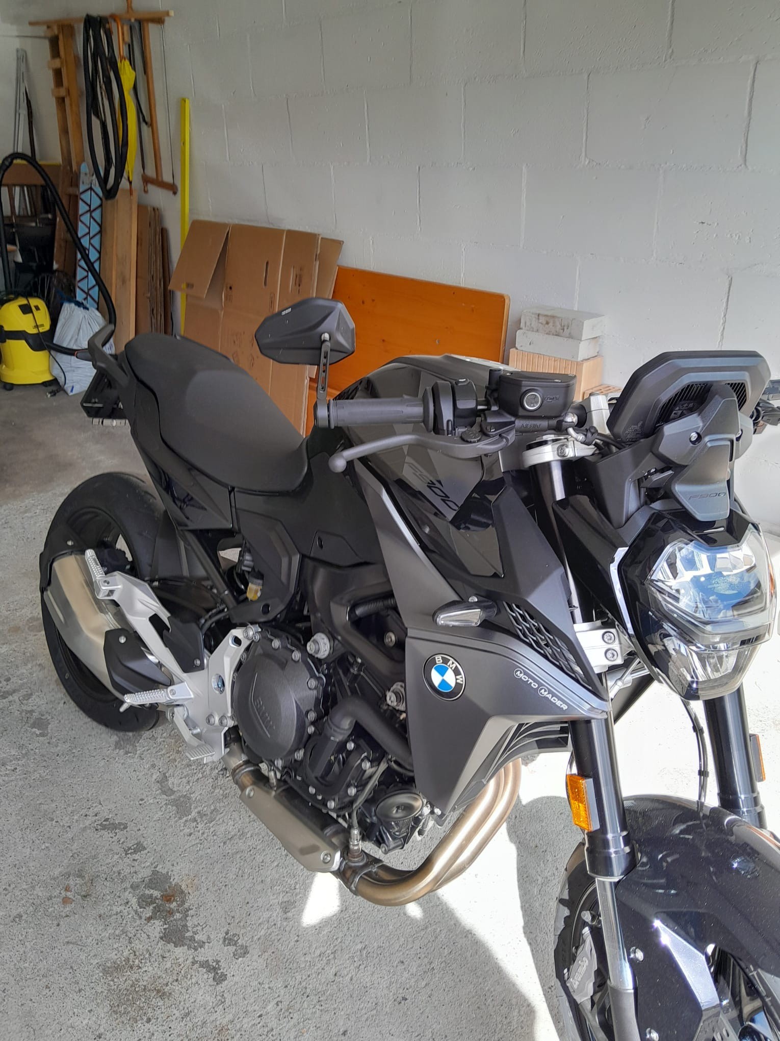BMW F 900 R A2 (35kW)-image-1