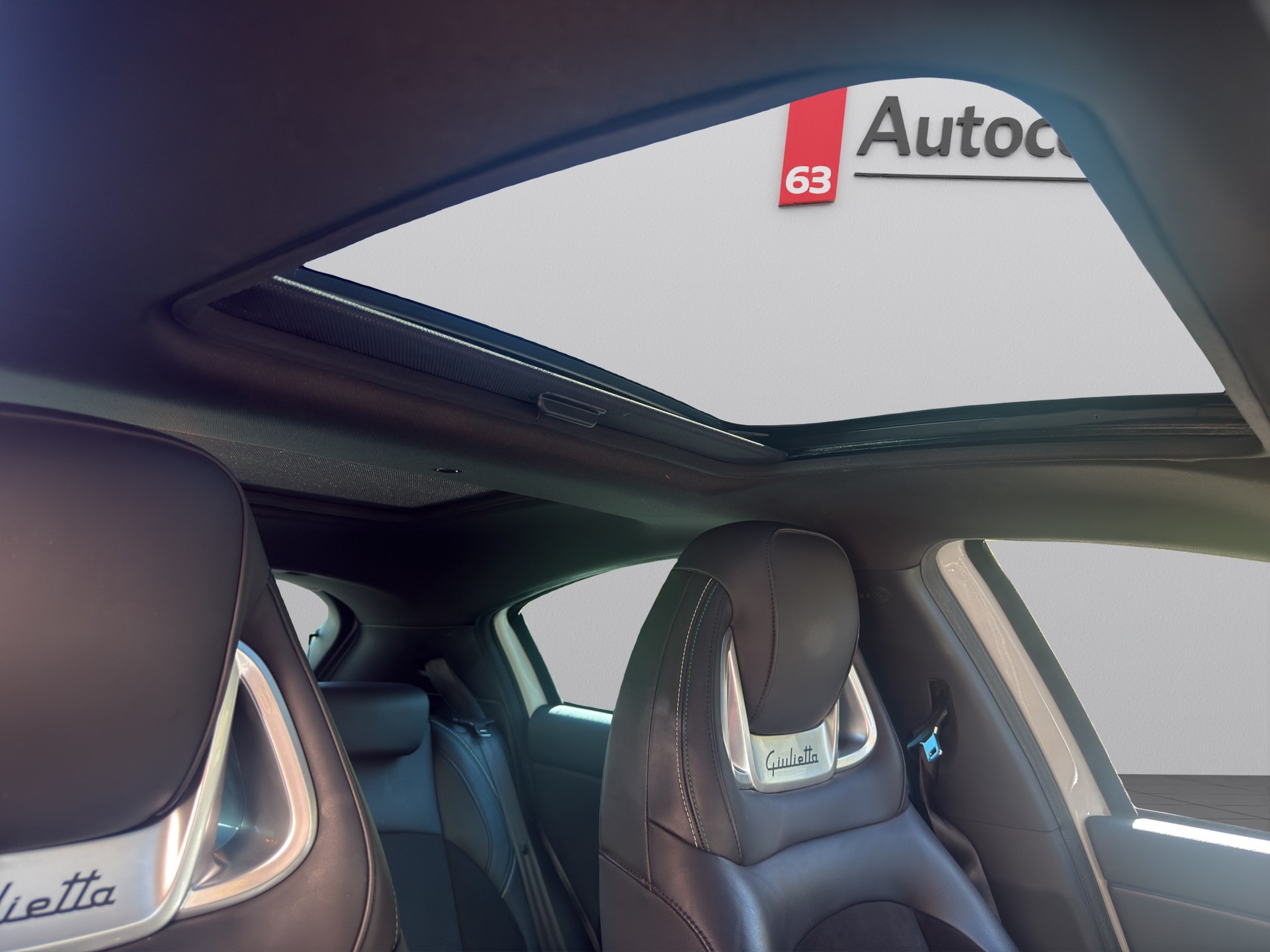 ALFA ROMEO Giulietta 1750 TBi Quadrifoglio Verde TCT-image-15