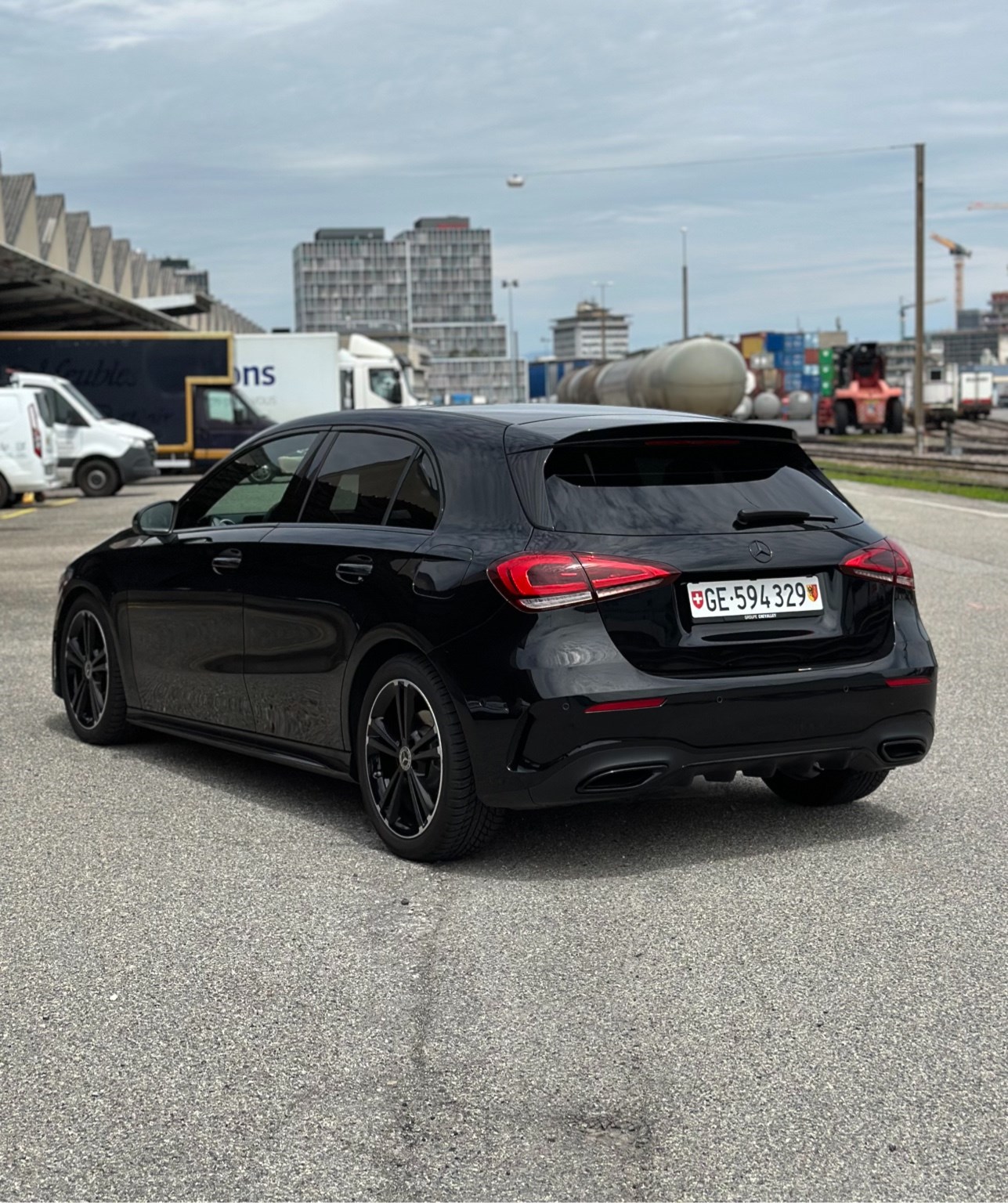 MERCEDES-BENZ A 200 AMG Line 7G-DCT-image-6