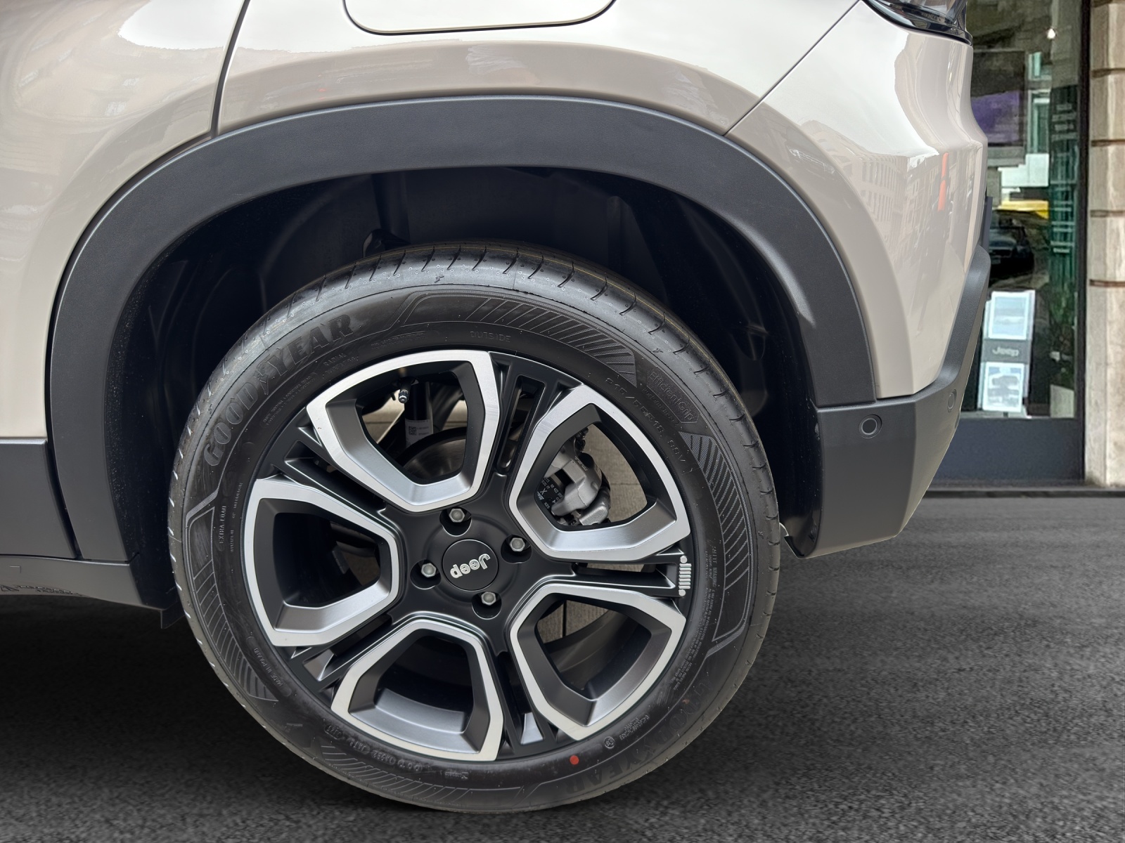 JEEP Avenger 1.2 Turbo MHEV Summit-image-21
