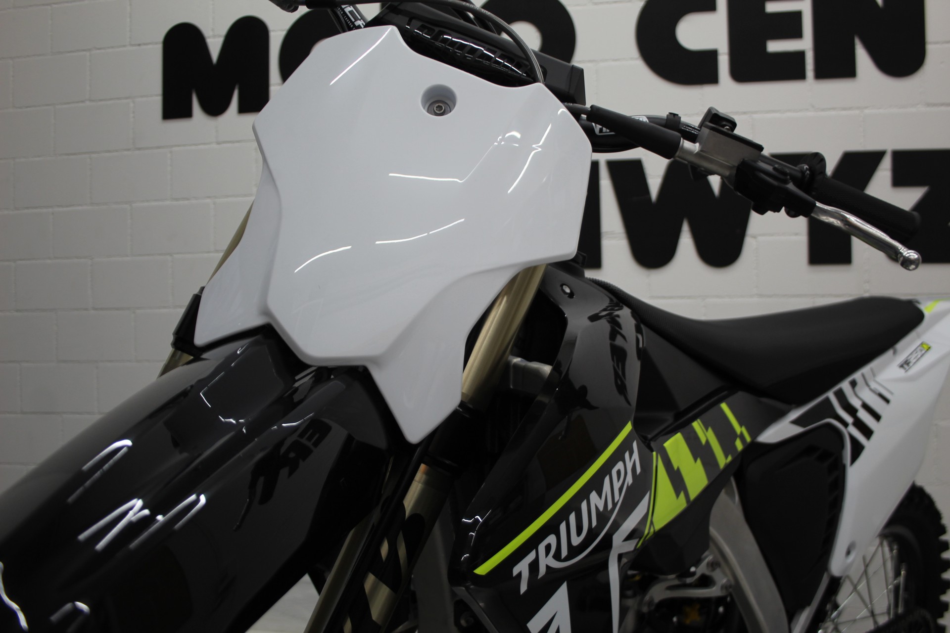 TRIUMPH TF 250-X-image-5
