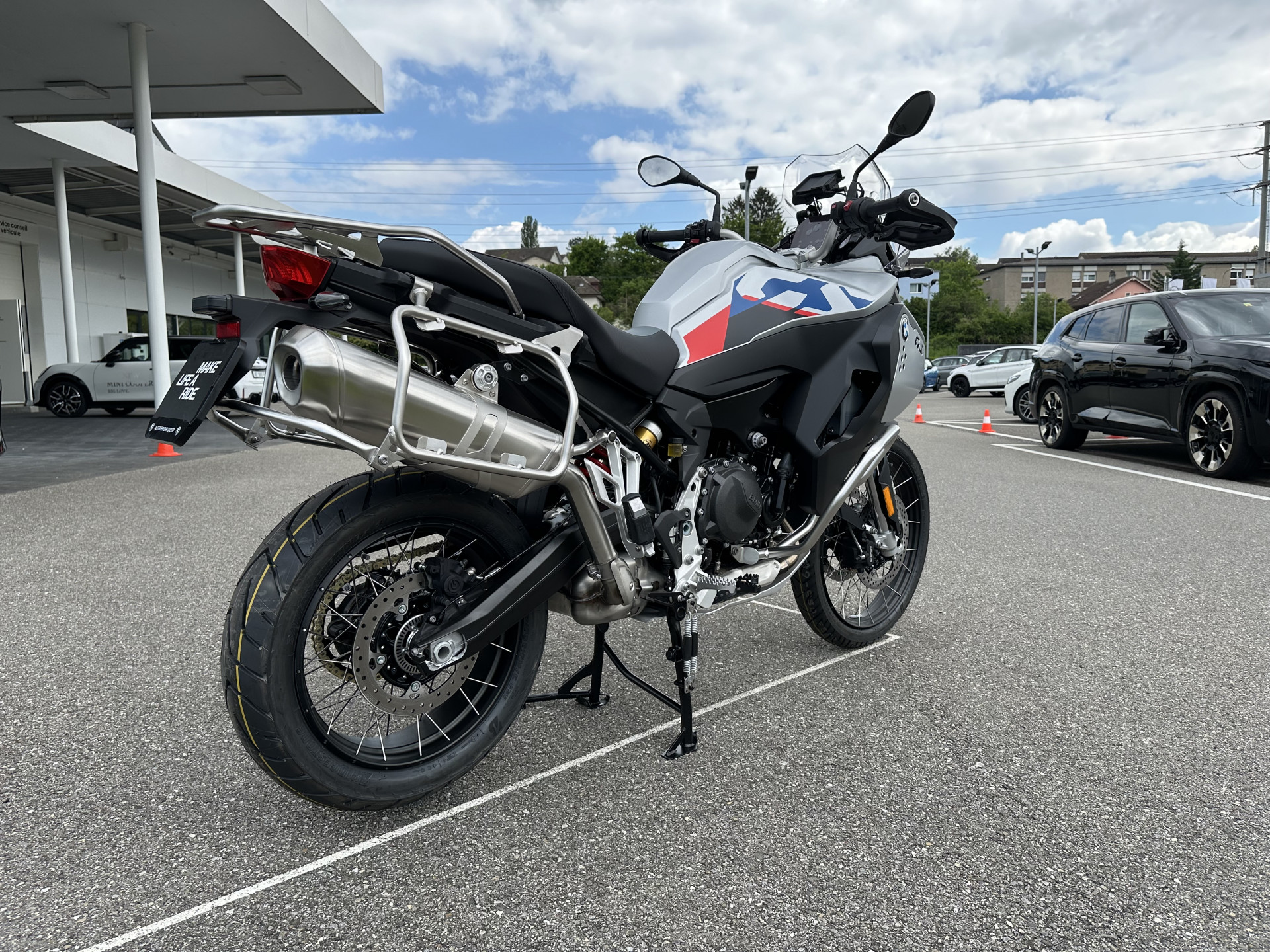 BMW F 900 GS Adventure-image-8
