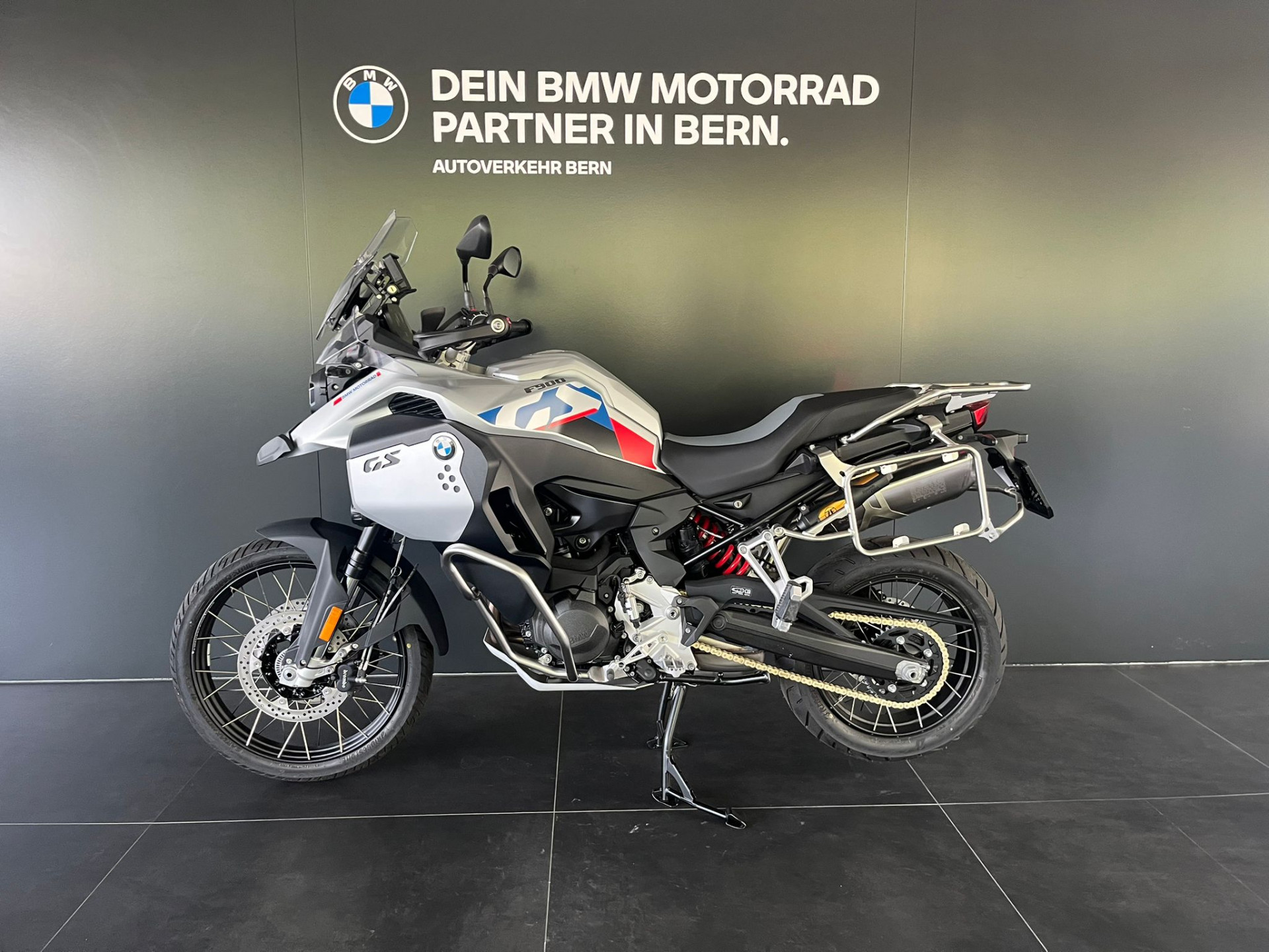 BMW F 900 GS Adventure-image-3